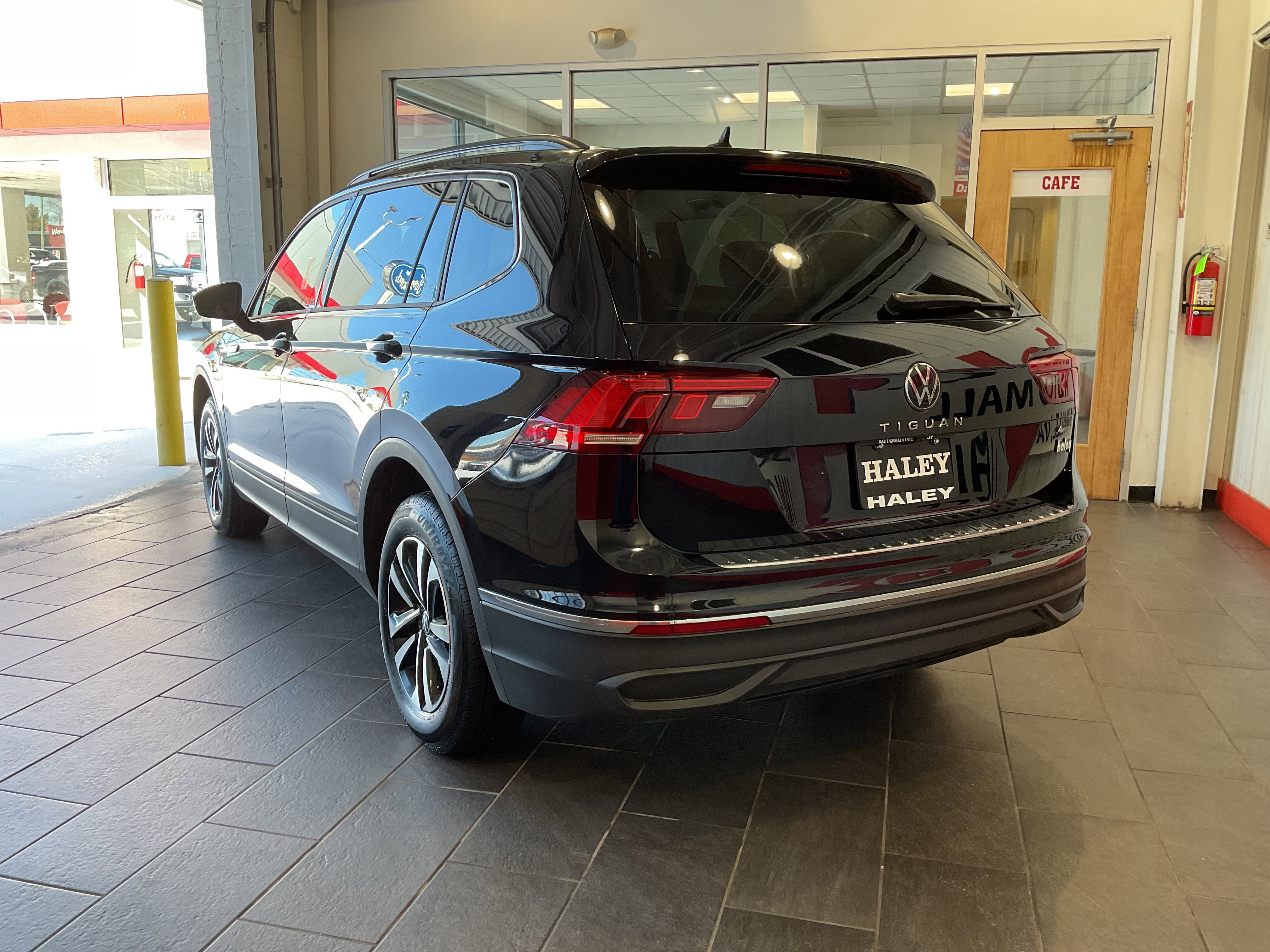 2022 Volkswagen Tiguan S