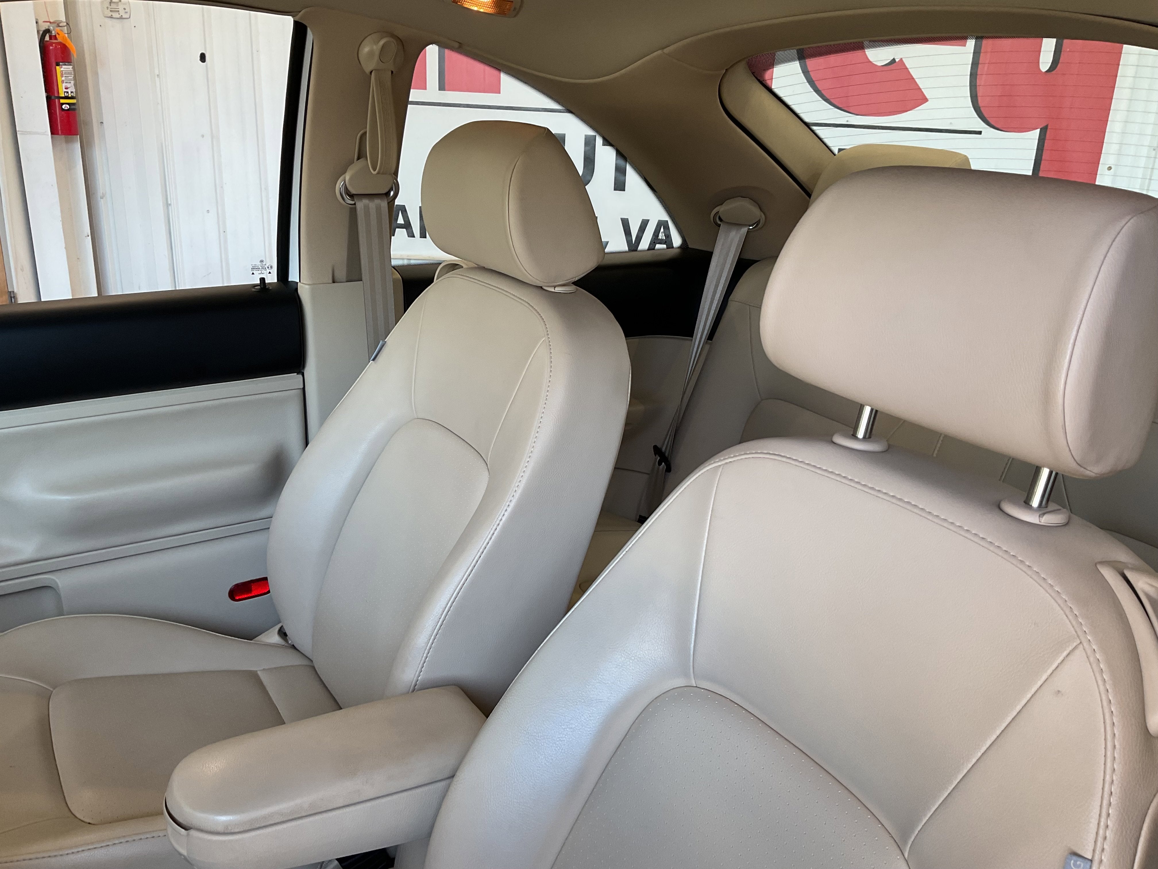 2010 Volkswagen New Beetle Coupe Base