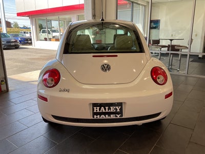 2010 Volkswagen New Beetle Coupe Base