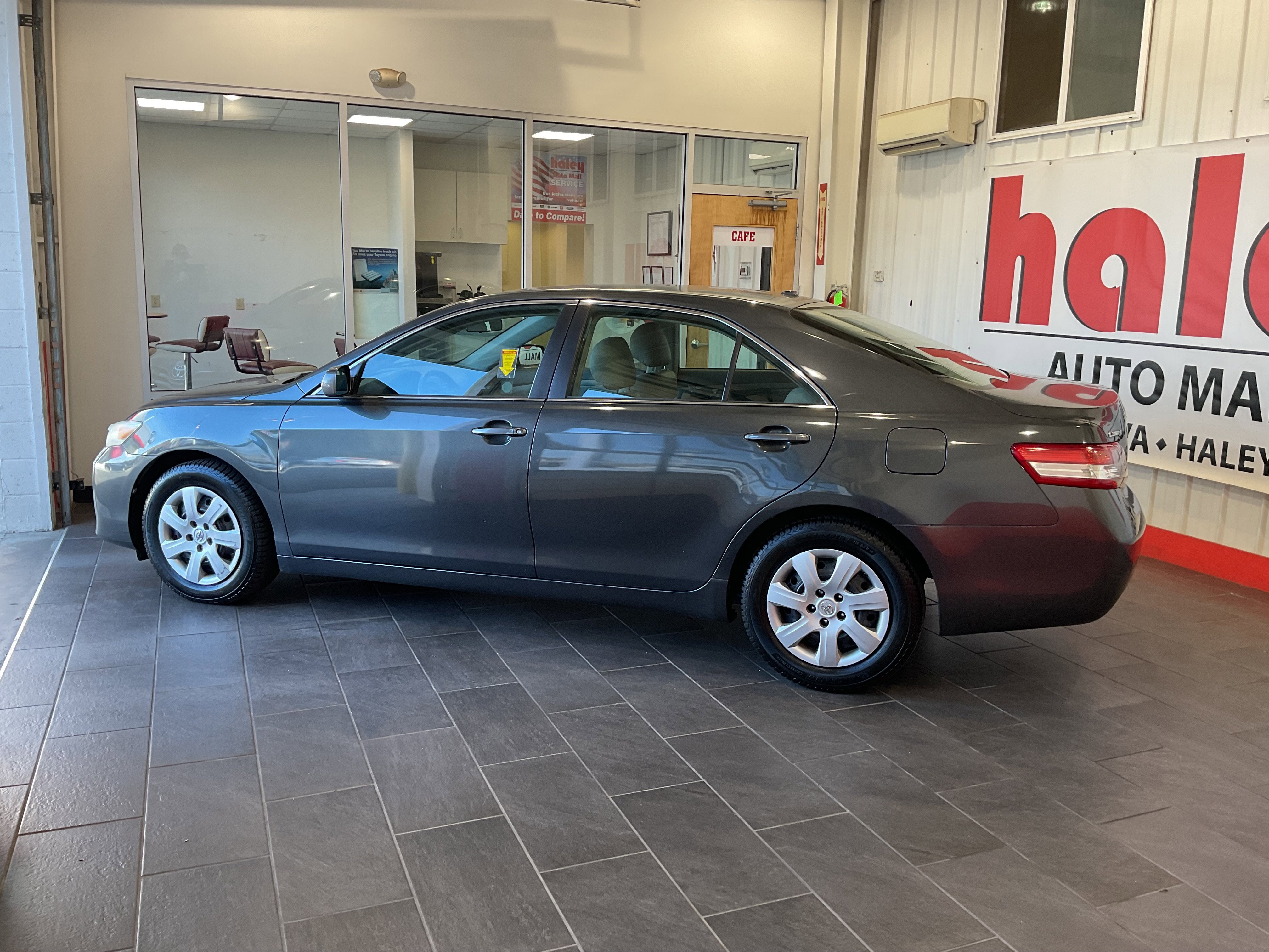 2010 Toyota Camry LE