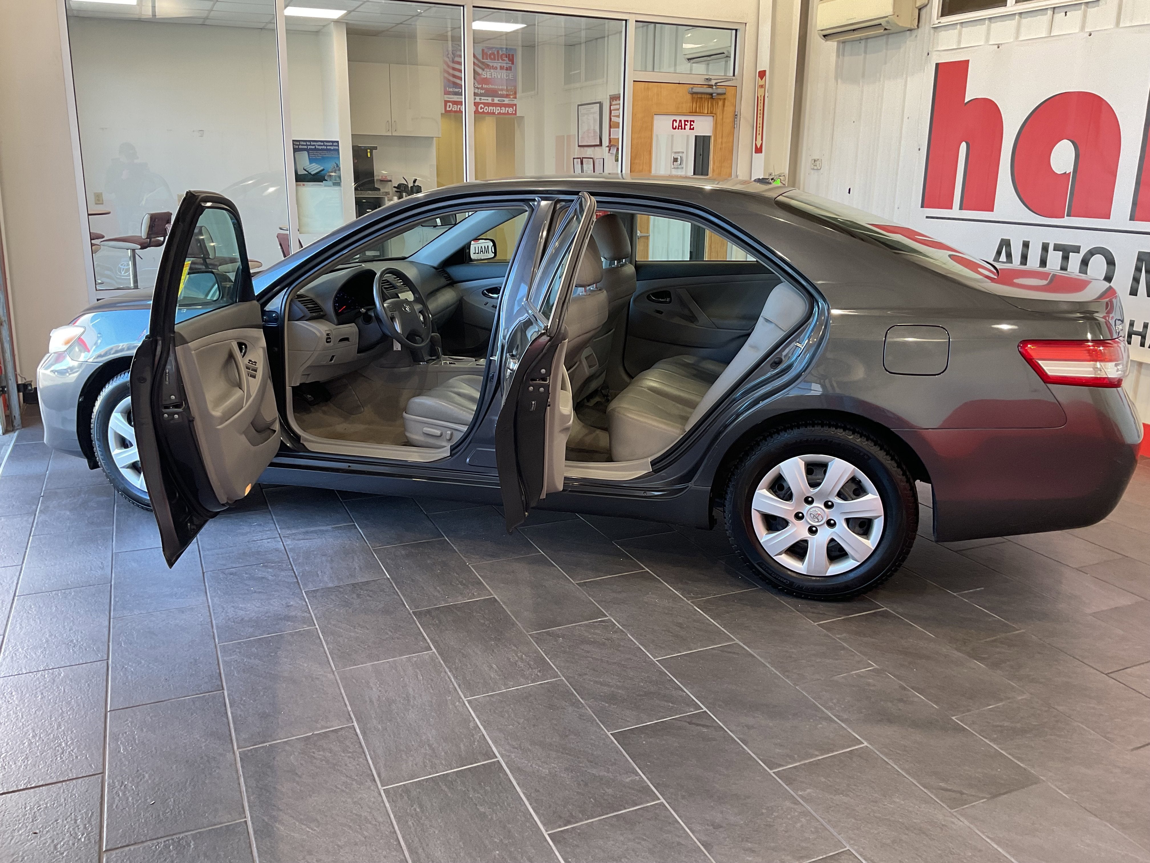 2010 Toyota Camry LE