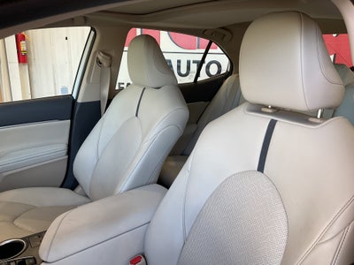 2023 Toyota Camry Hybrid XLE