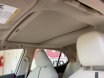 2023 Toyota Camry Hybrid XLE