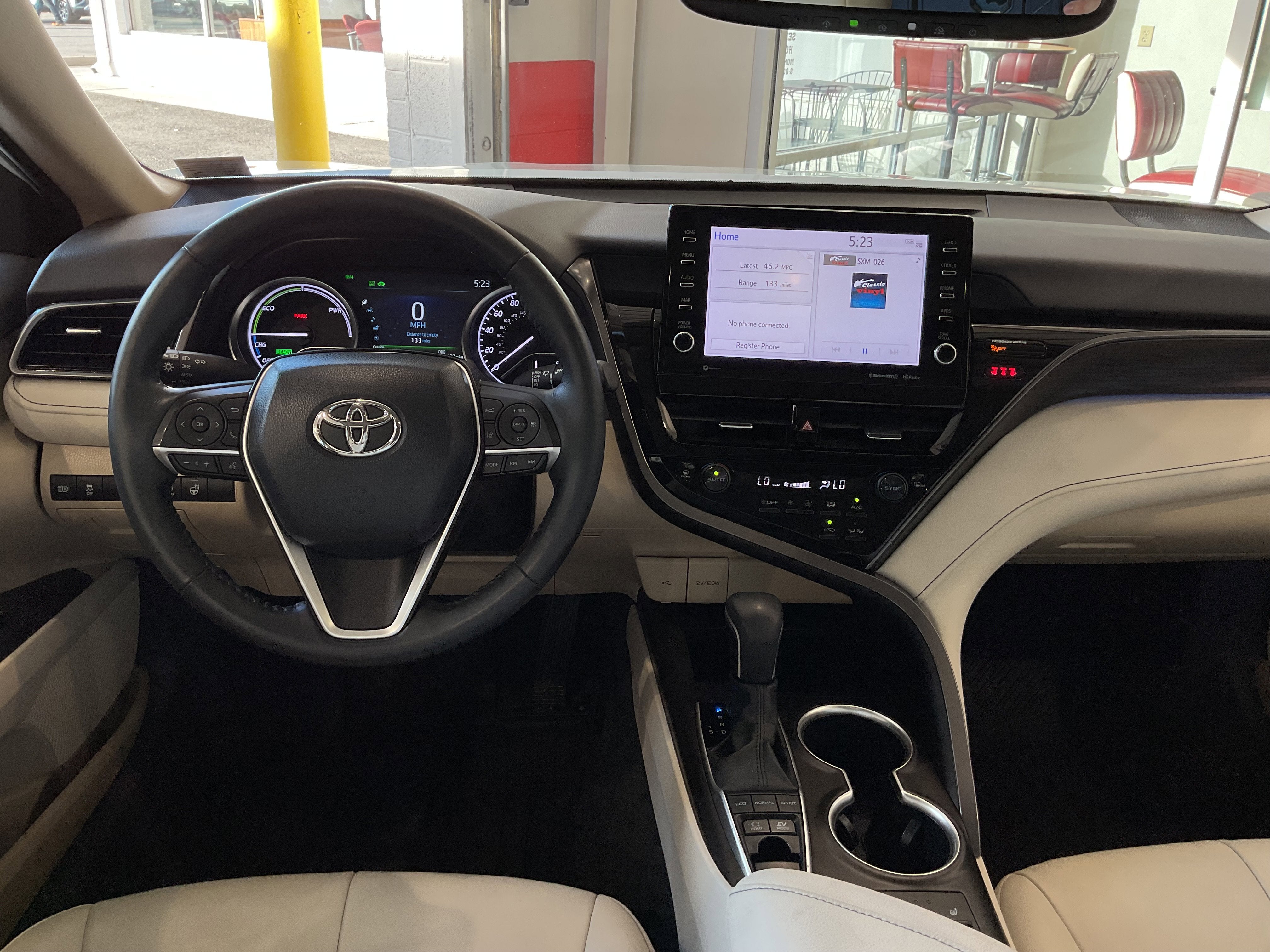2023 Toyota Camry Hybrid XLE
