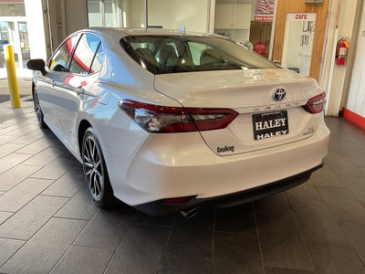 2023 Toyota Camry Hybrid XLE