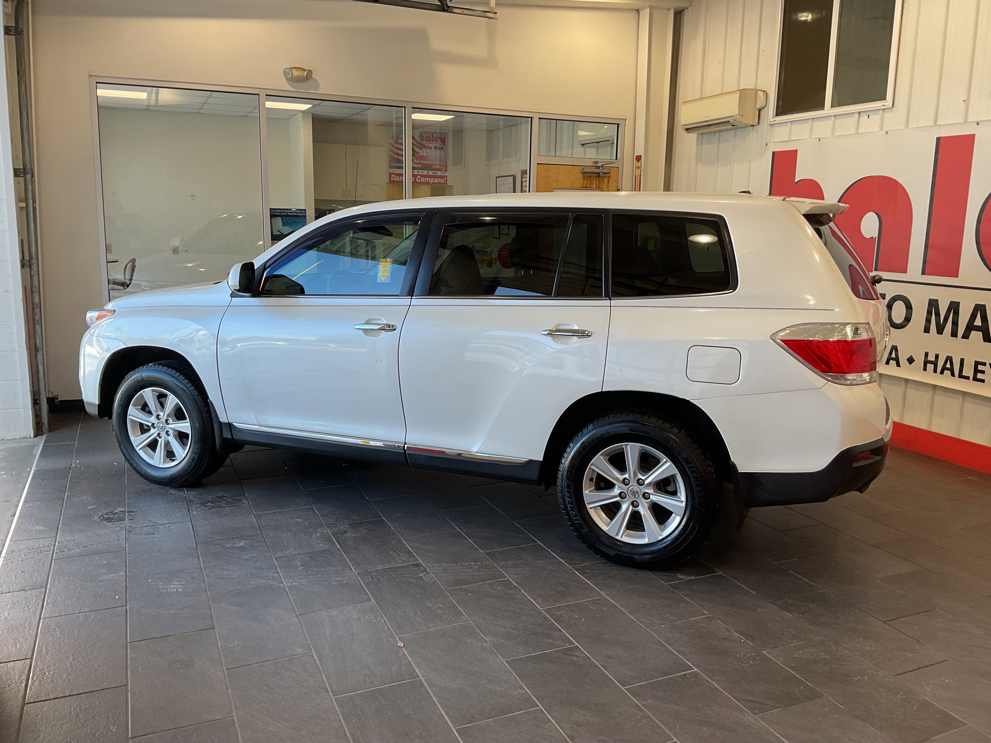 2012 Toyota Highlander Base
