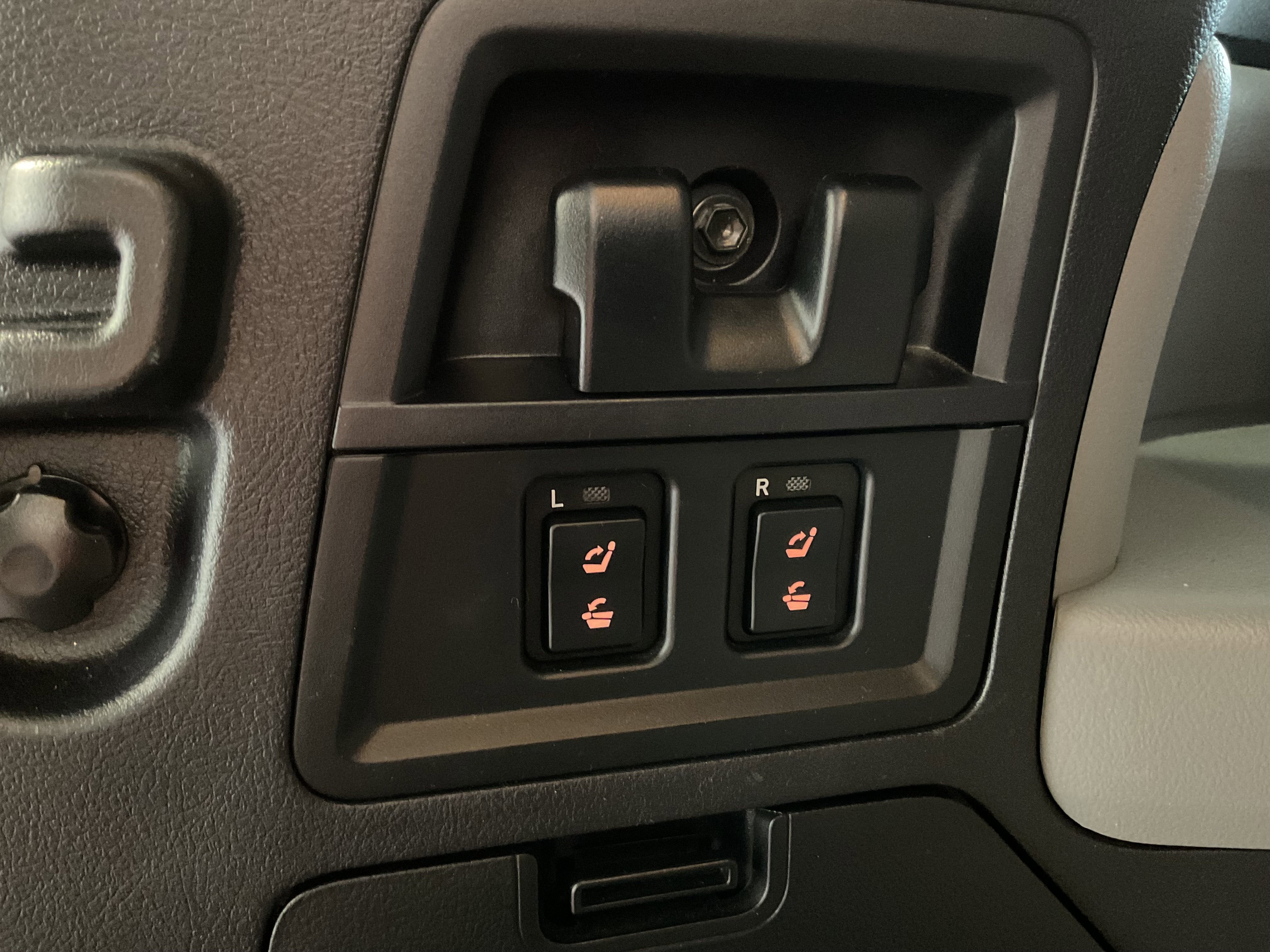 2017 Toyota Sequoia SR5