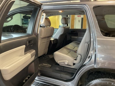 2017 Toyota Sequoia SR5