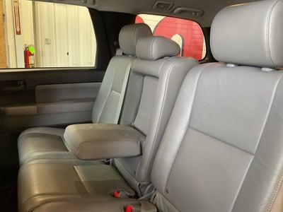 2017 Toyota Sequoia SR5