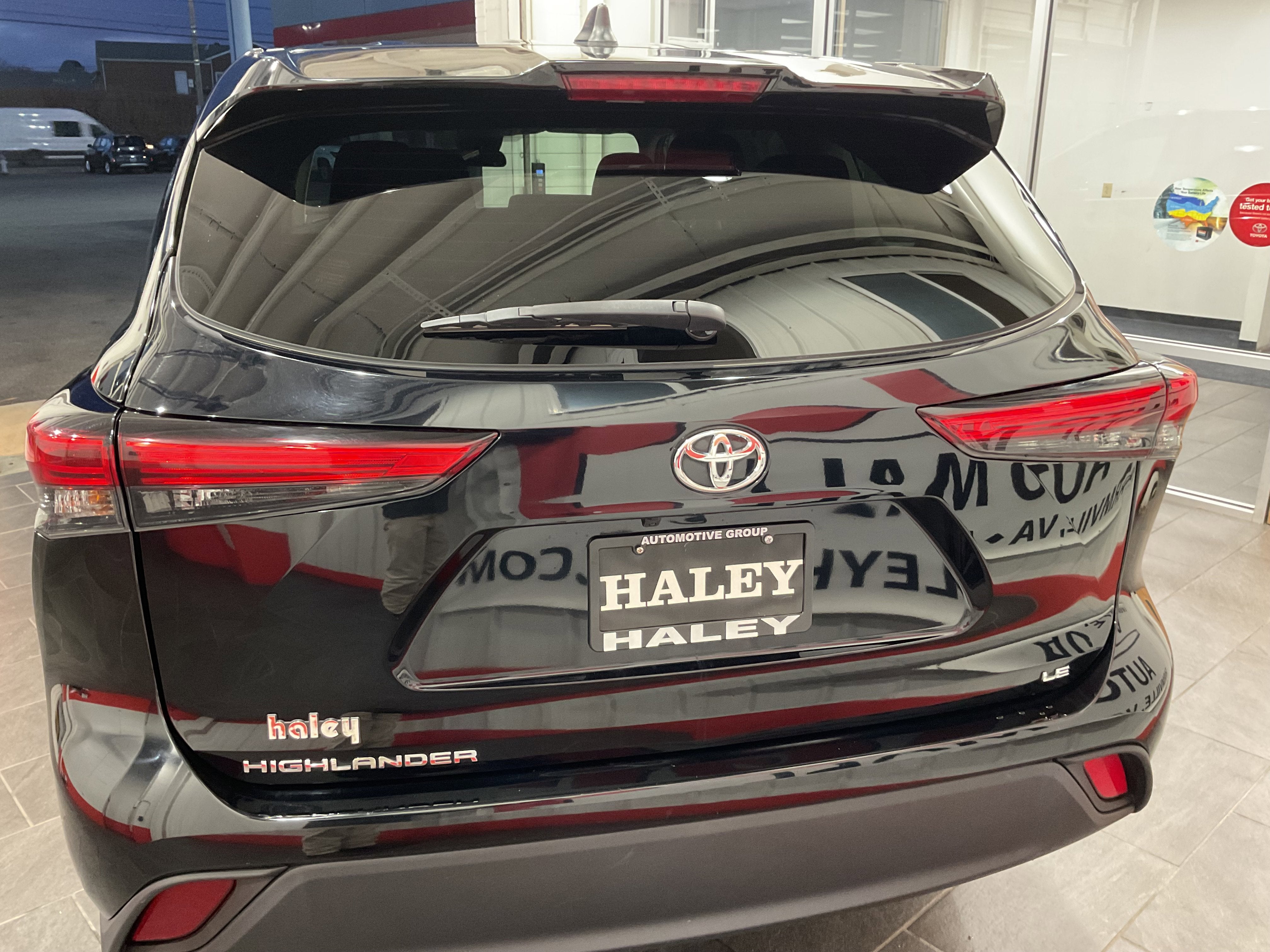 2023 Toyota Highlander LE