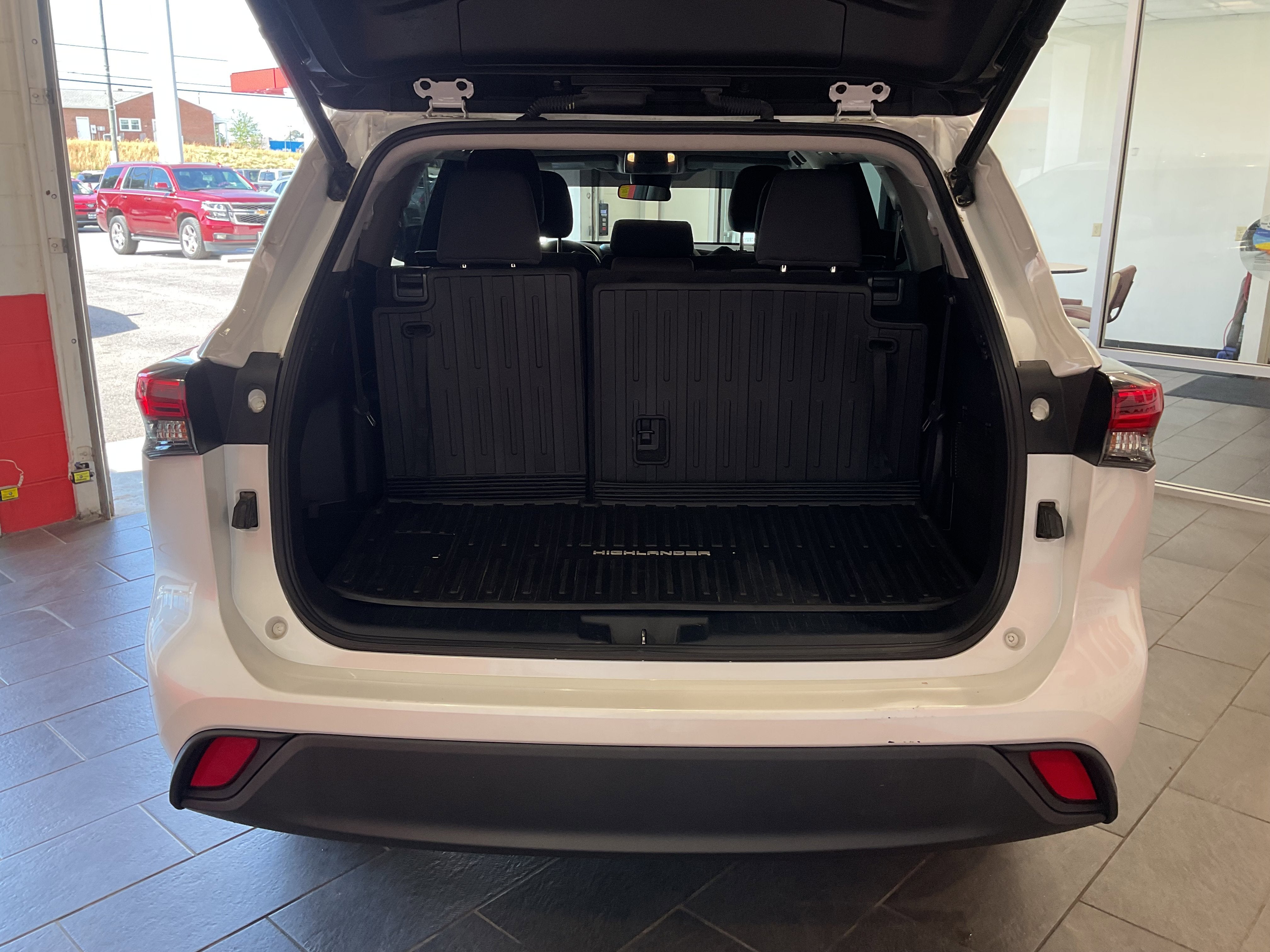 2023 Toyota Highlander LE