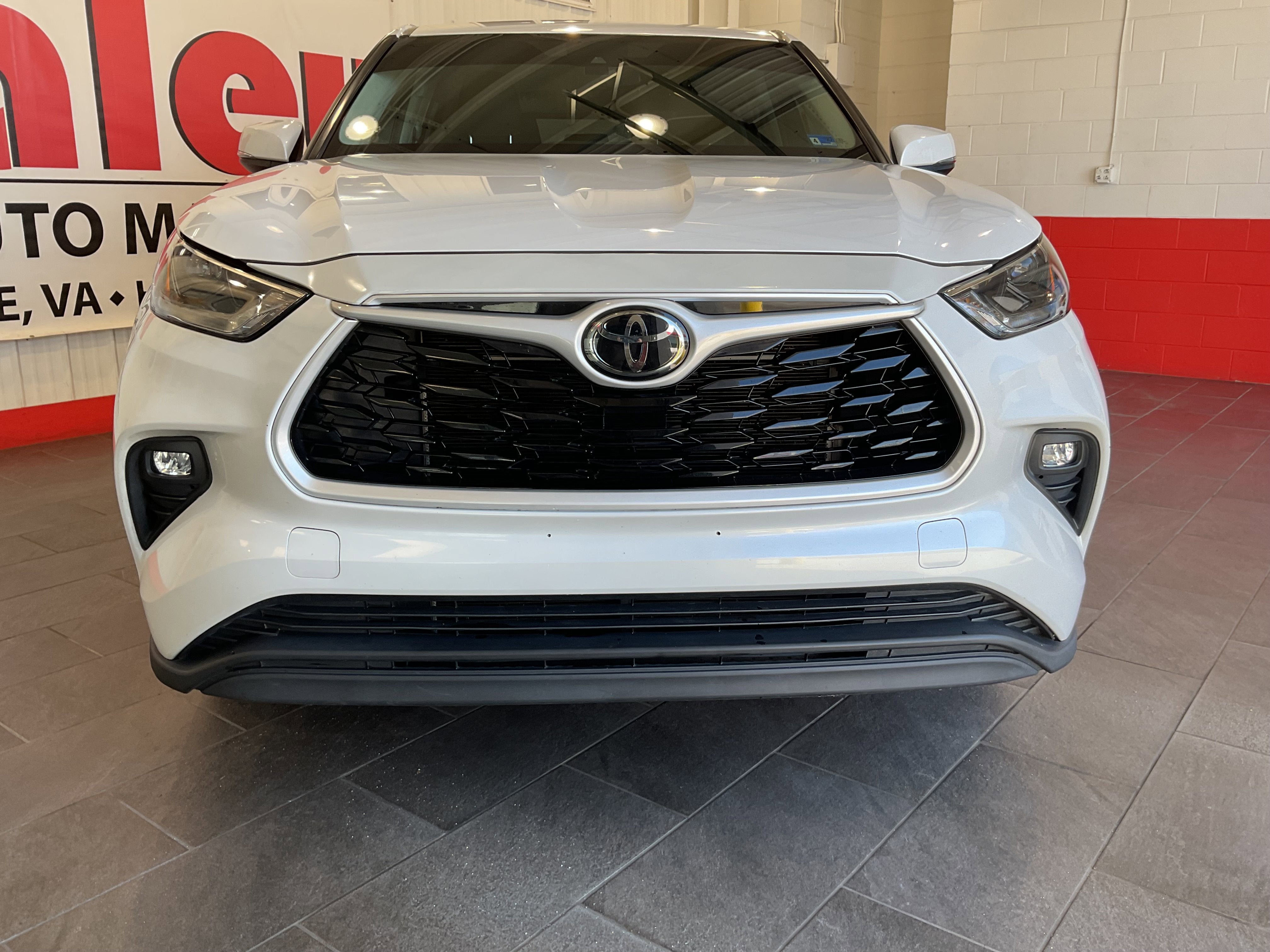 2023 Toyota Highlander LE