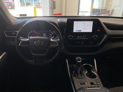2023 Toyota Highlander LE