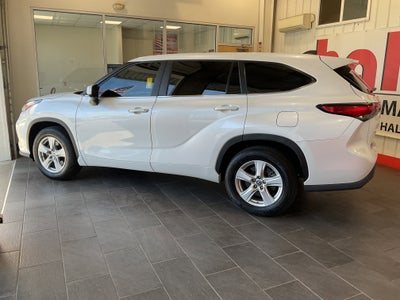 2023 Toyota Highlander LE