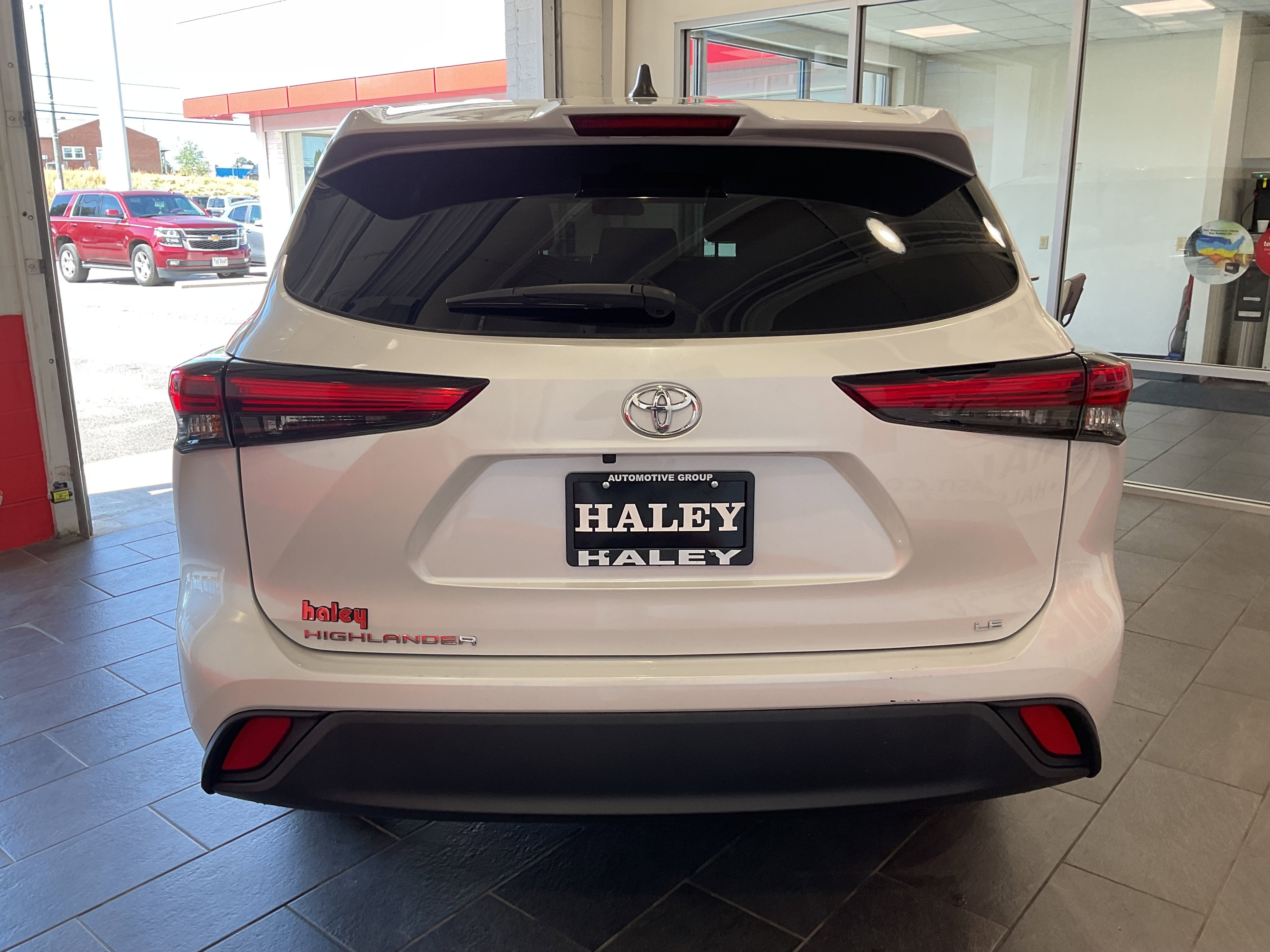 2023 Toyota Highlander LE