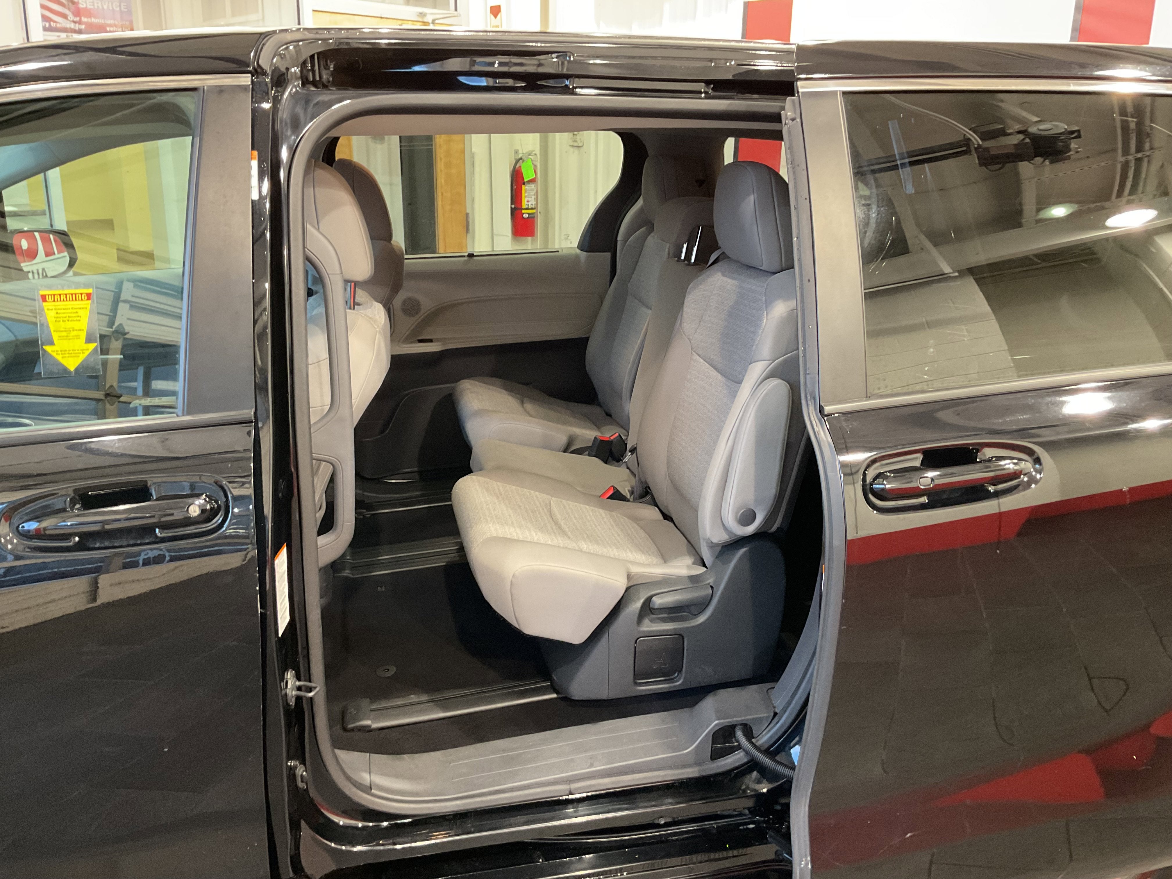 2024 Toyota Sienna LE