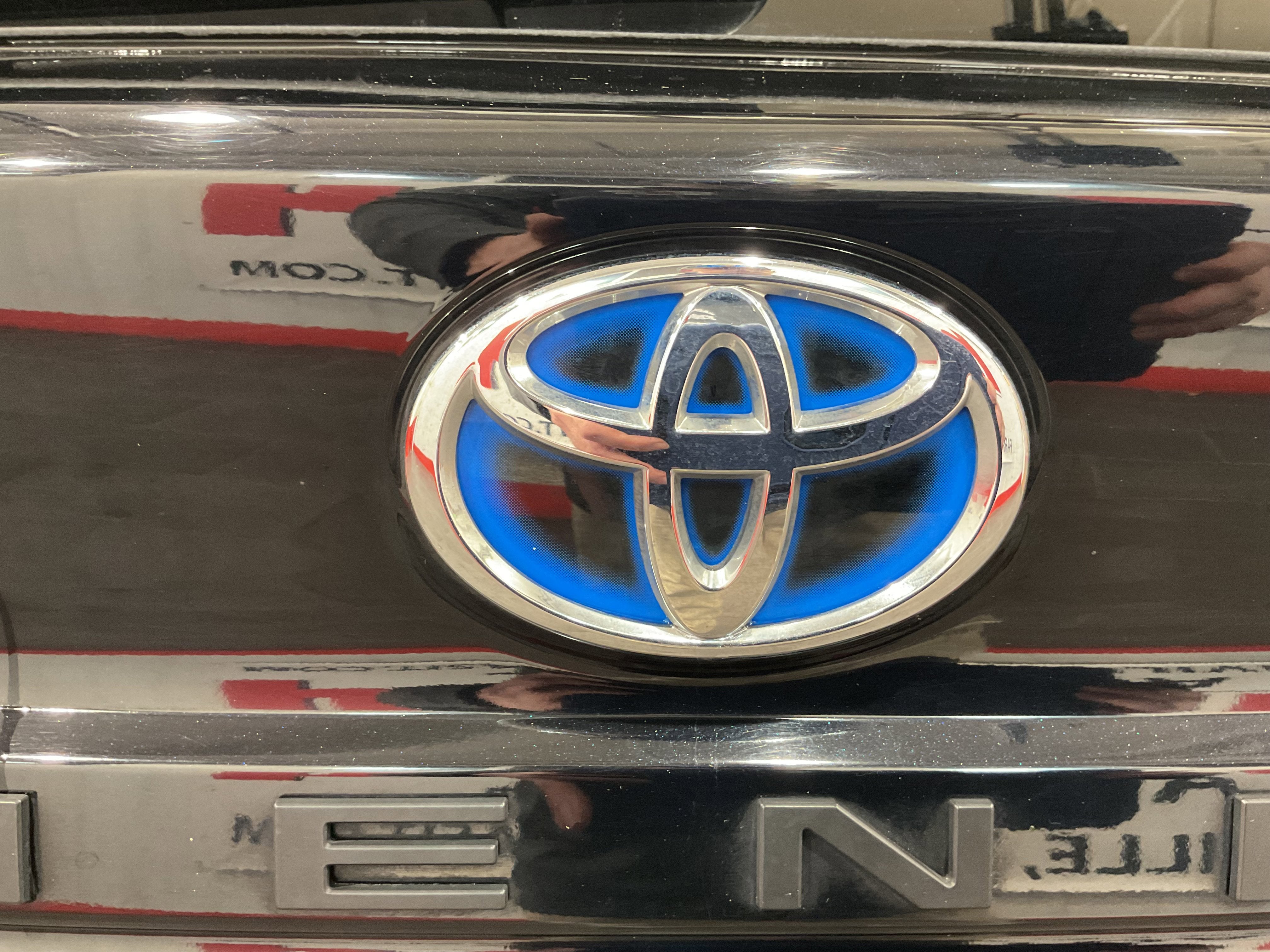 2024 Toyota Sienna LE