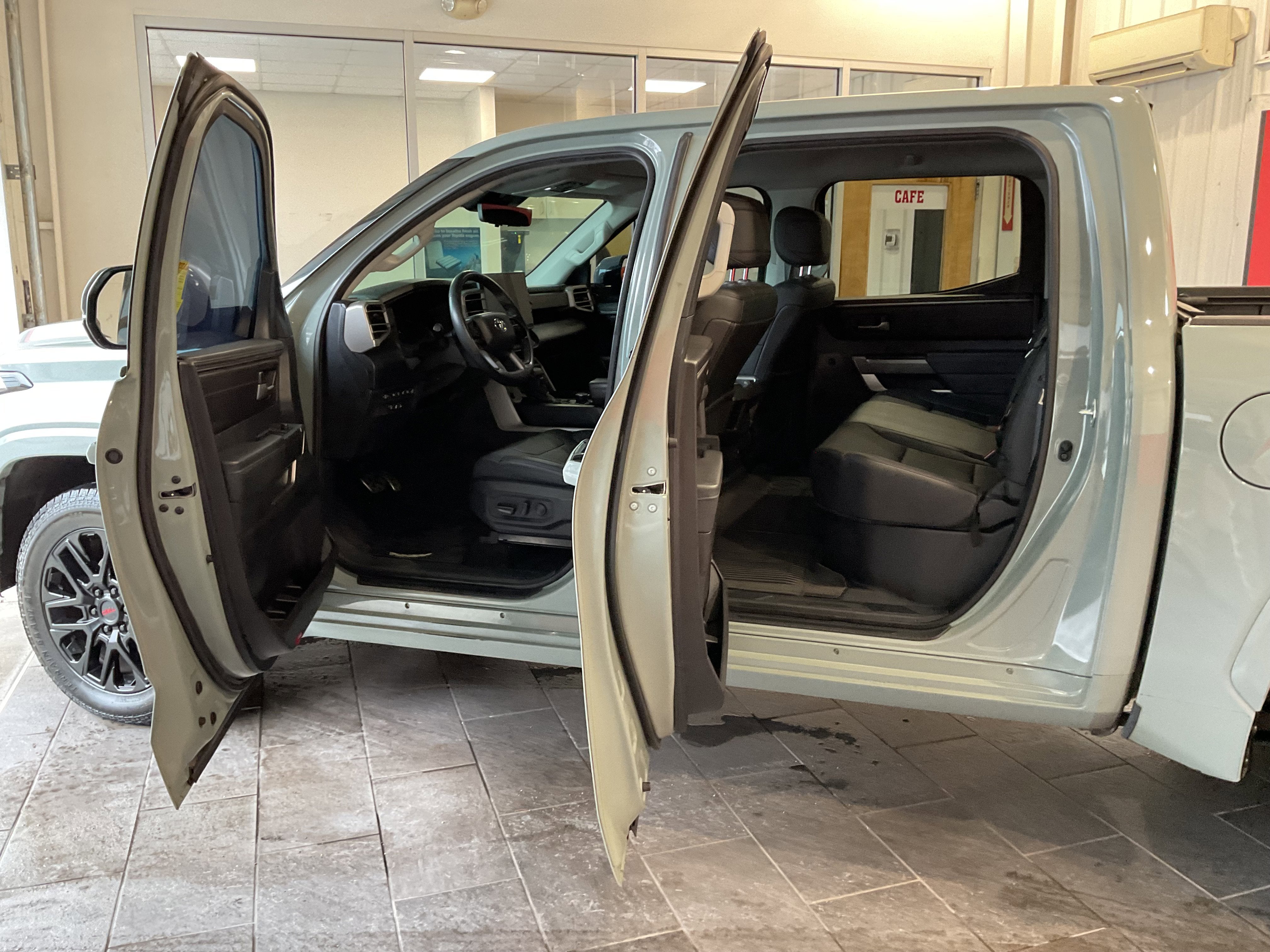 2022 Toyota Tundra SR5