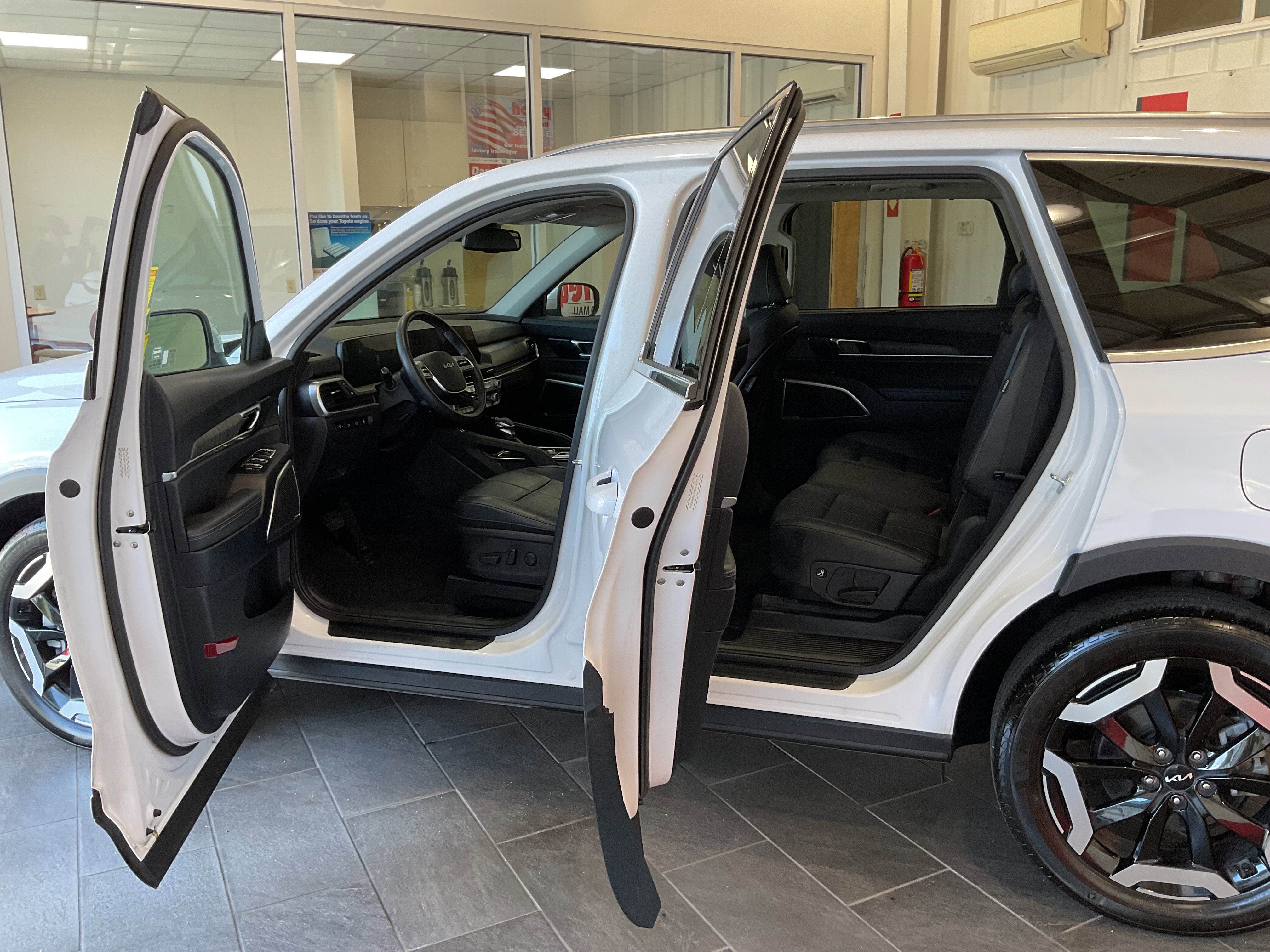 2023 Kia Telluride EX