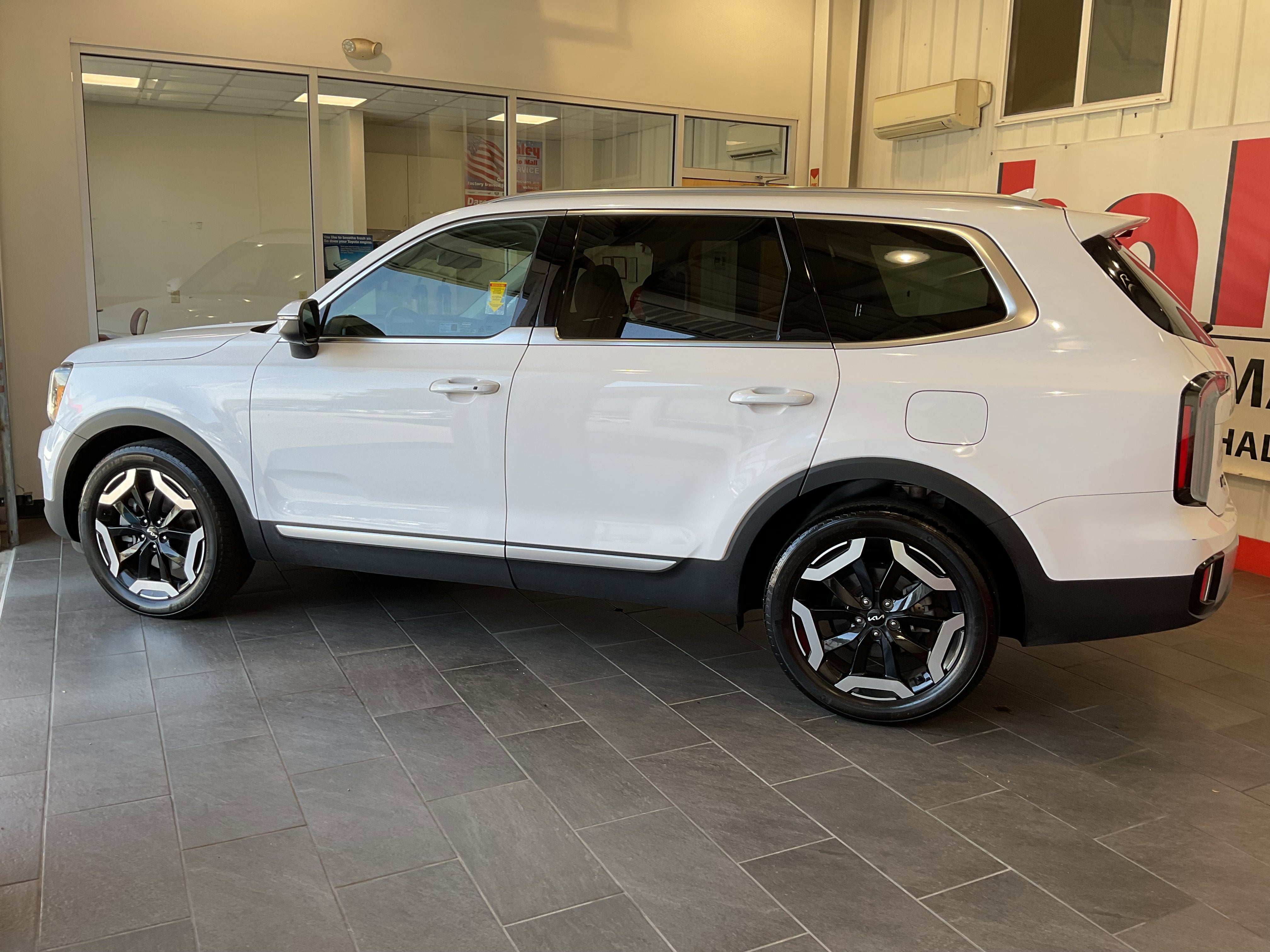 2023 Kia Telluride EX