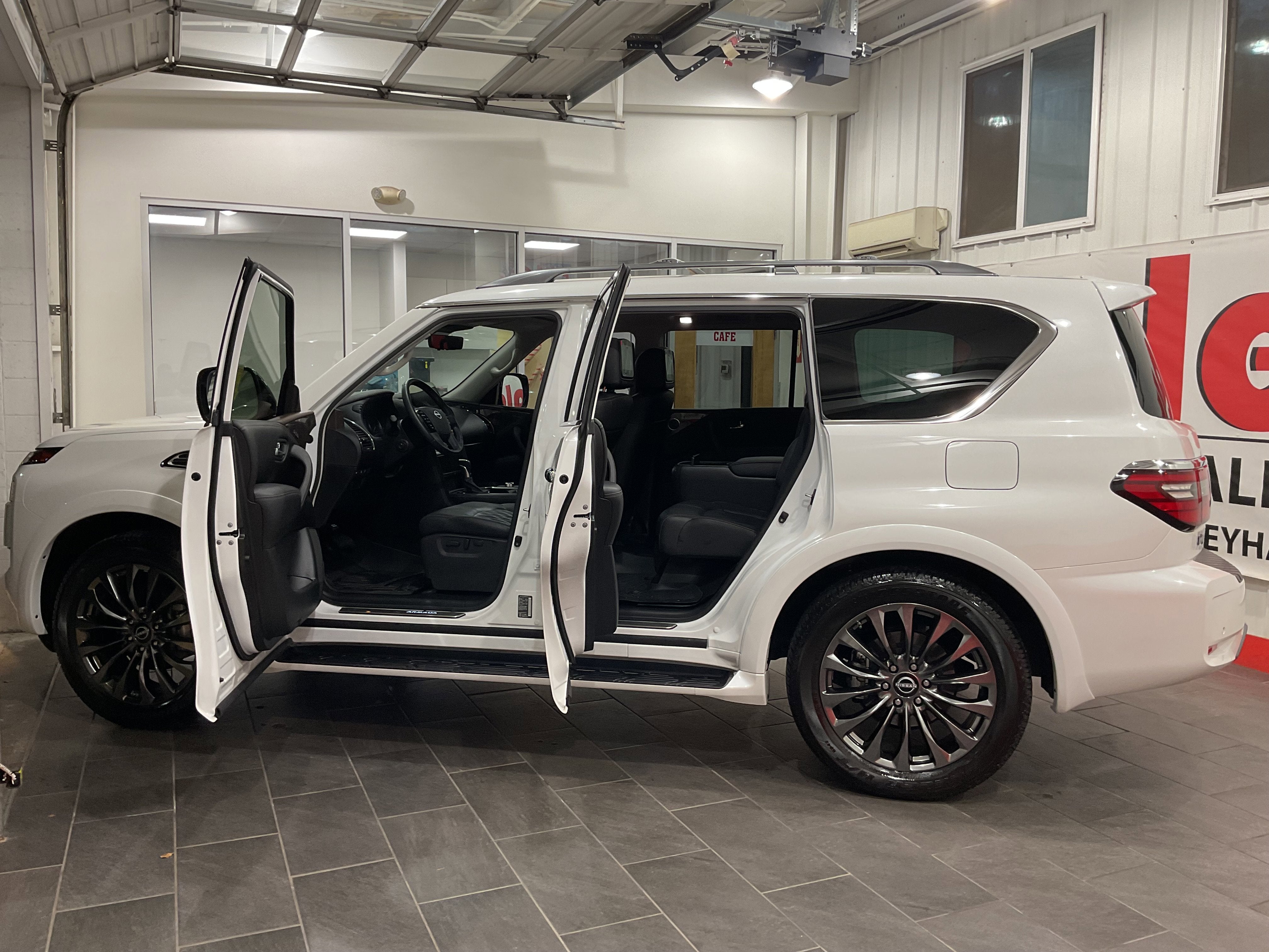 2023 Nissan Armada Platinum