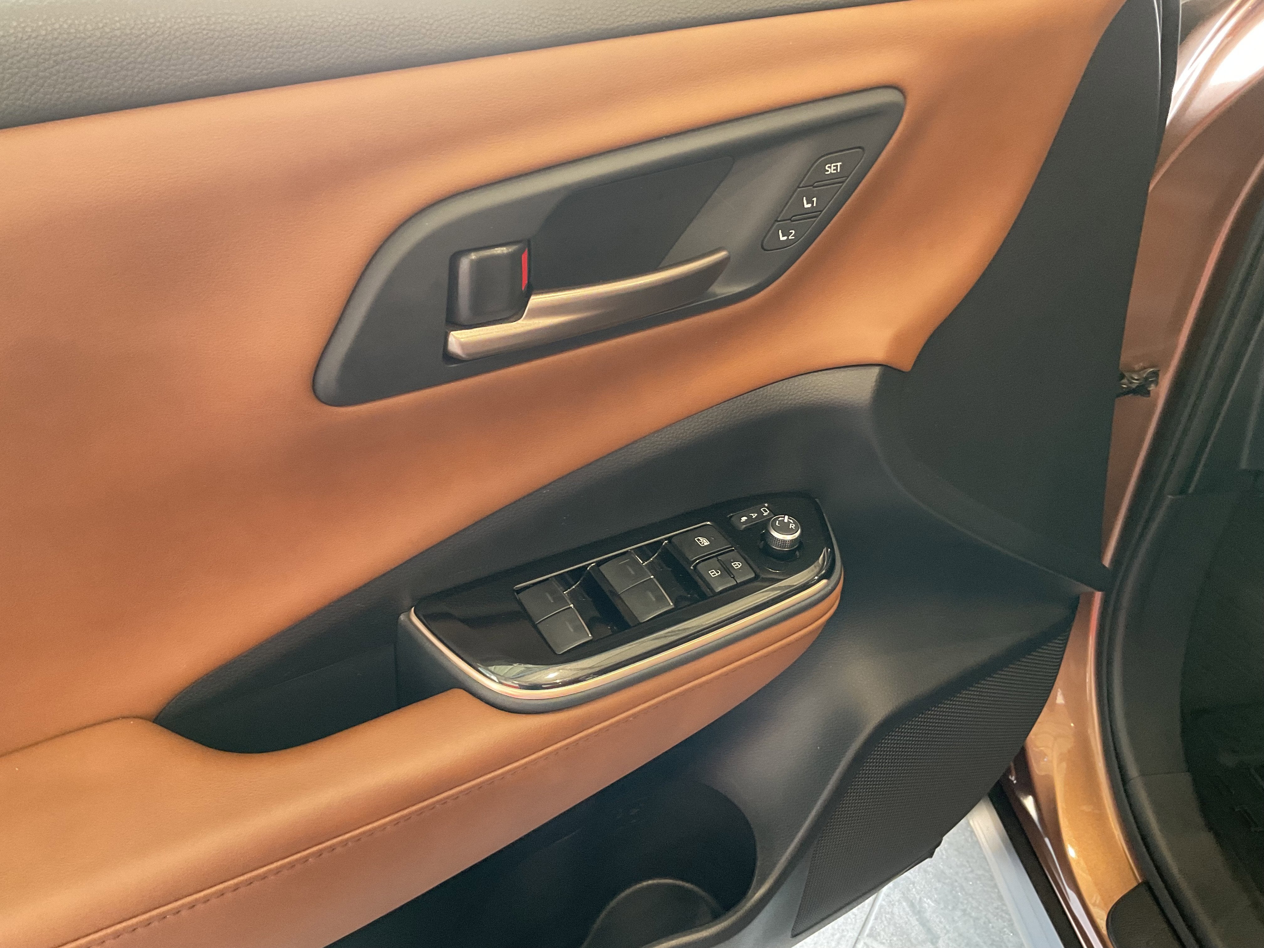 2025 Toyota Crown Signia Limited