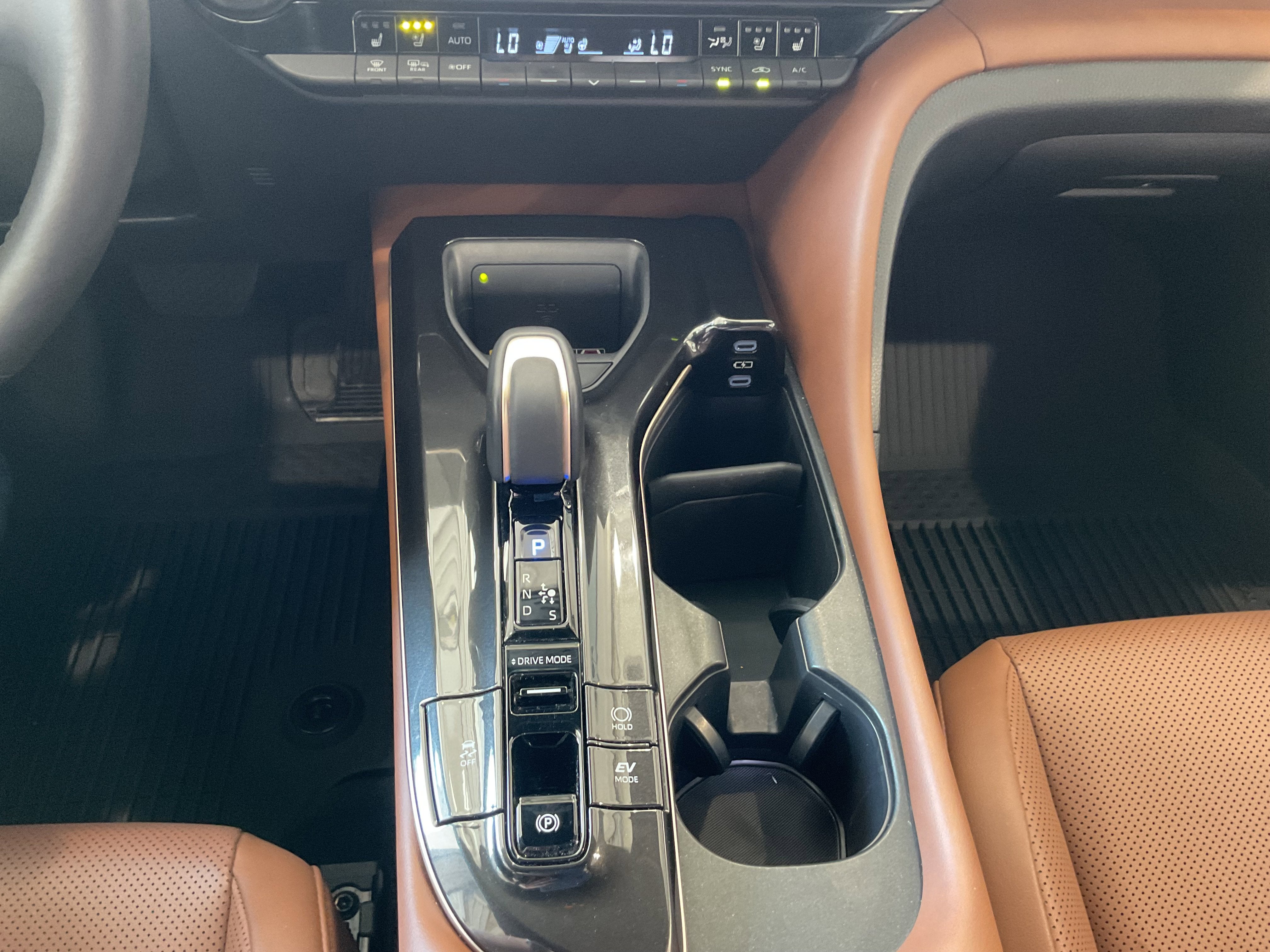 2025 Toyota Crown Signia Limited