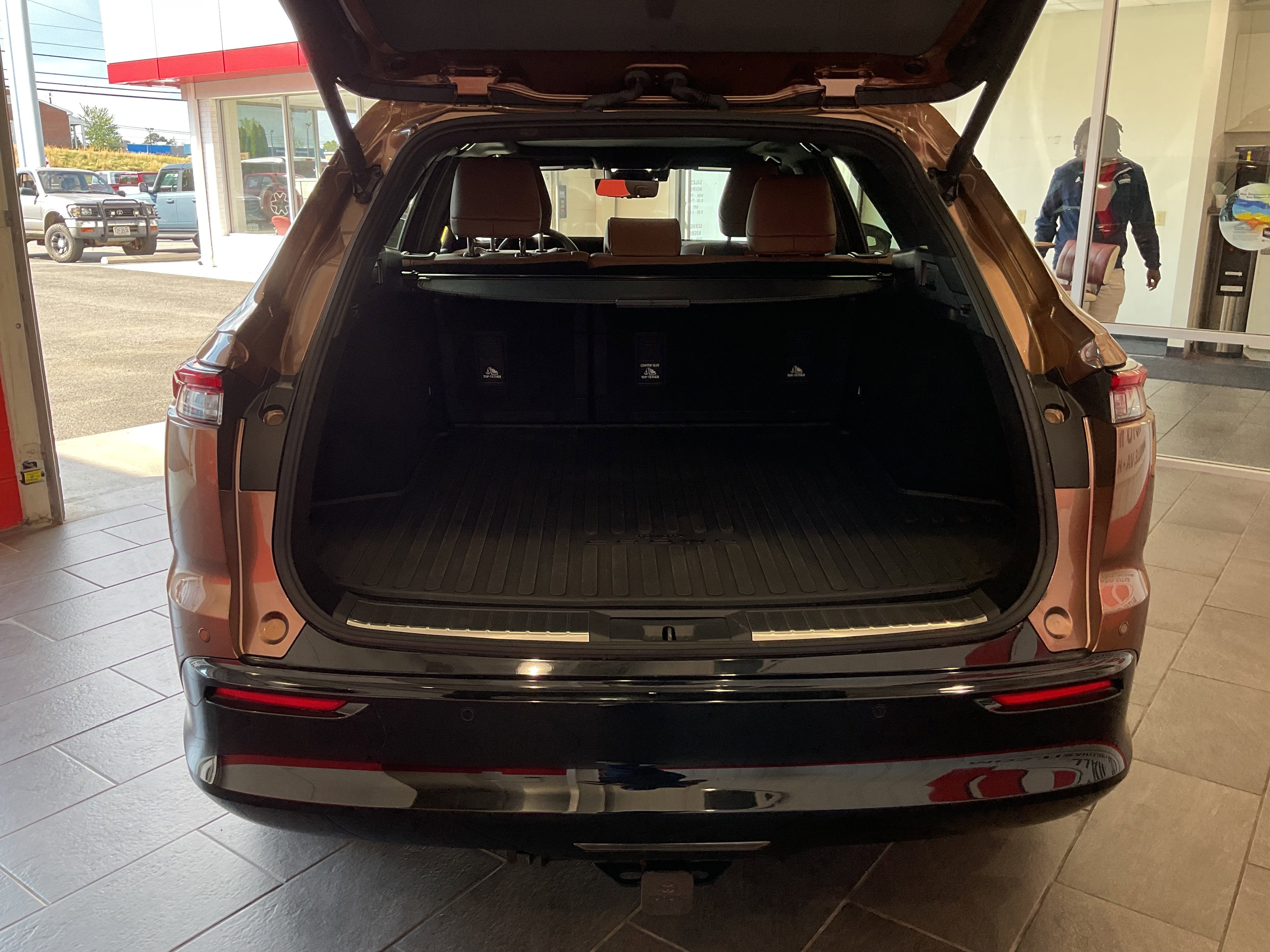 2025 Toyota Crown Signia Limited