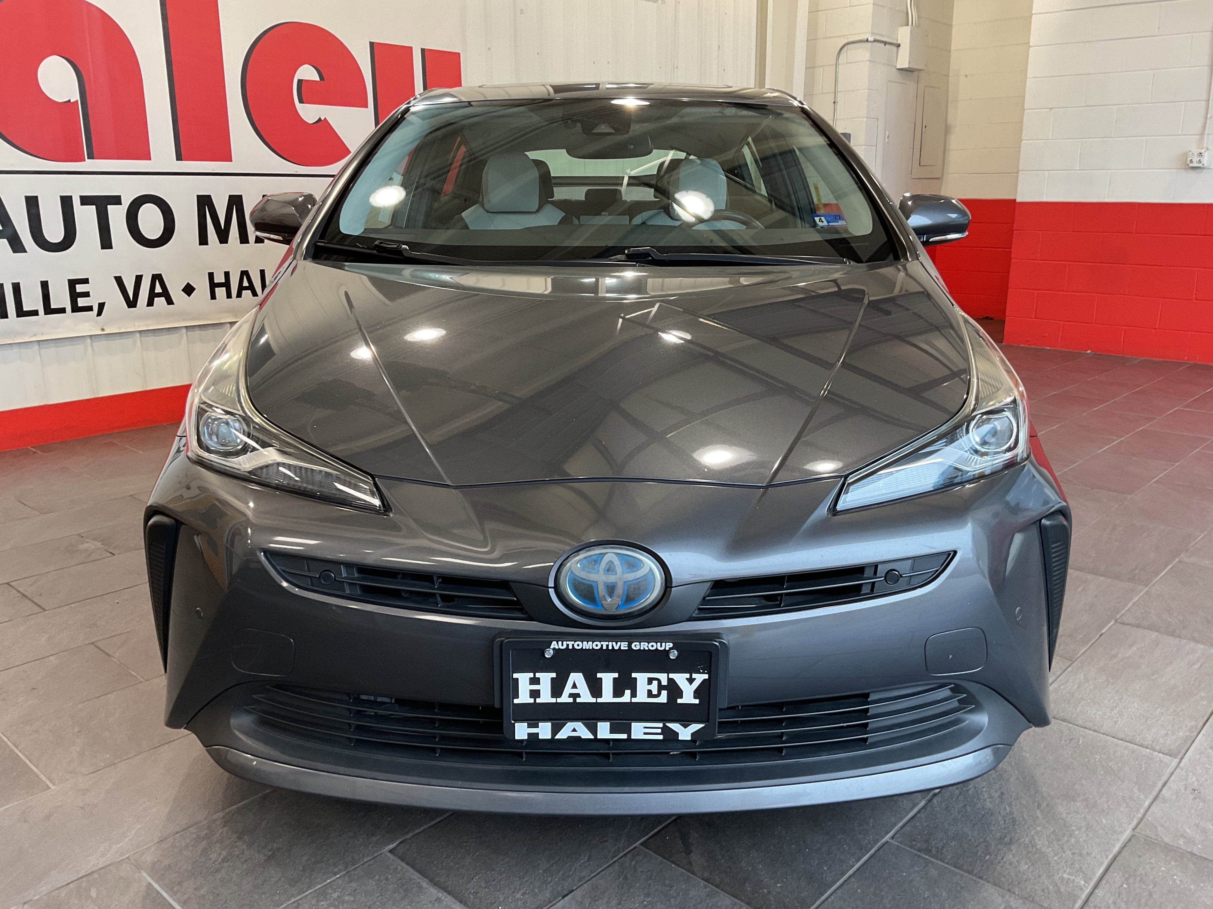 2019 Toyota Prius LE