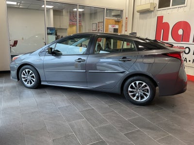 2019 Toyota Prius LE