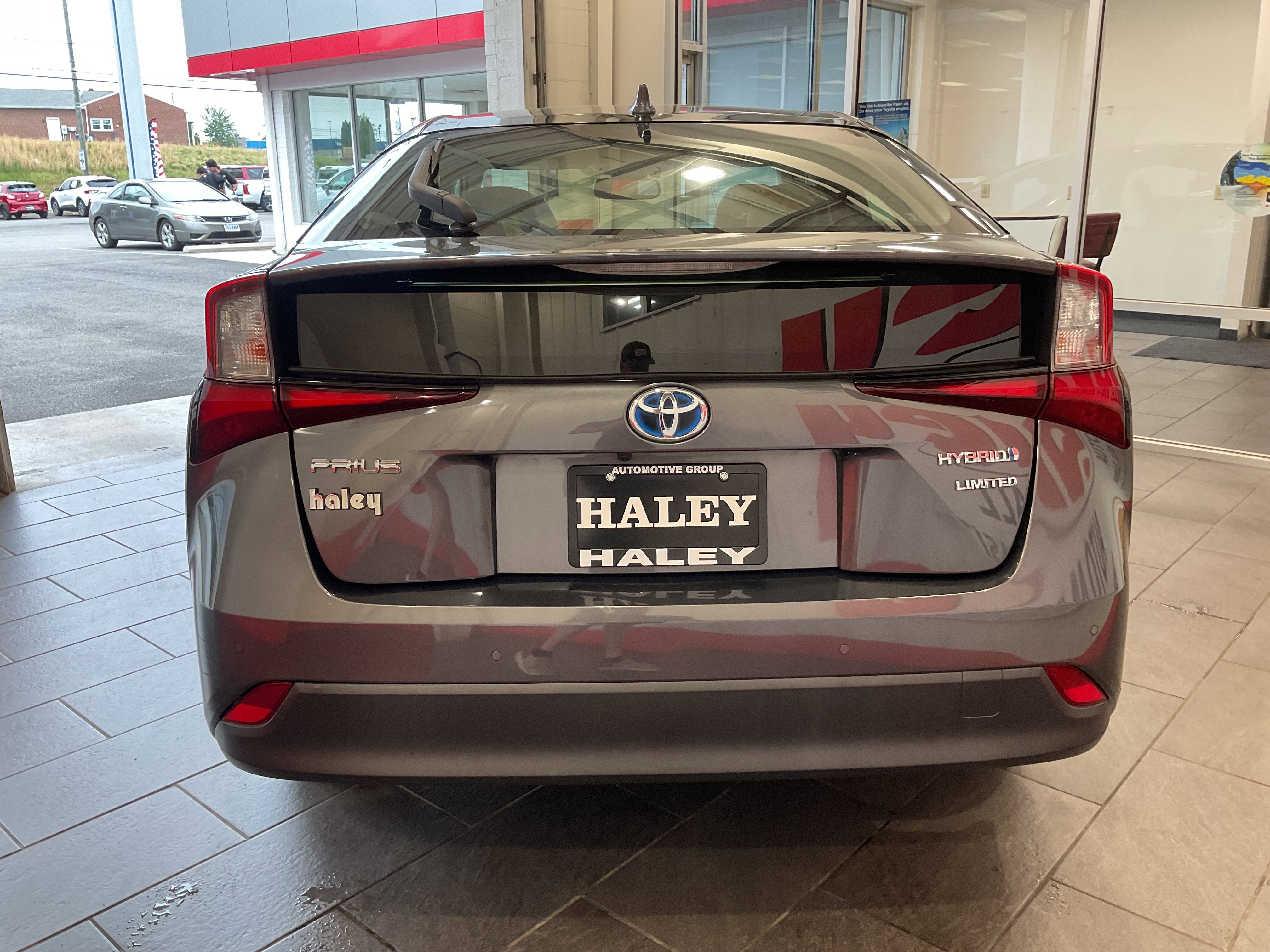 2019 Toyota Prius LE