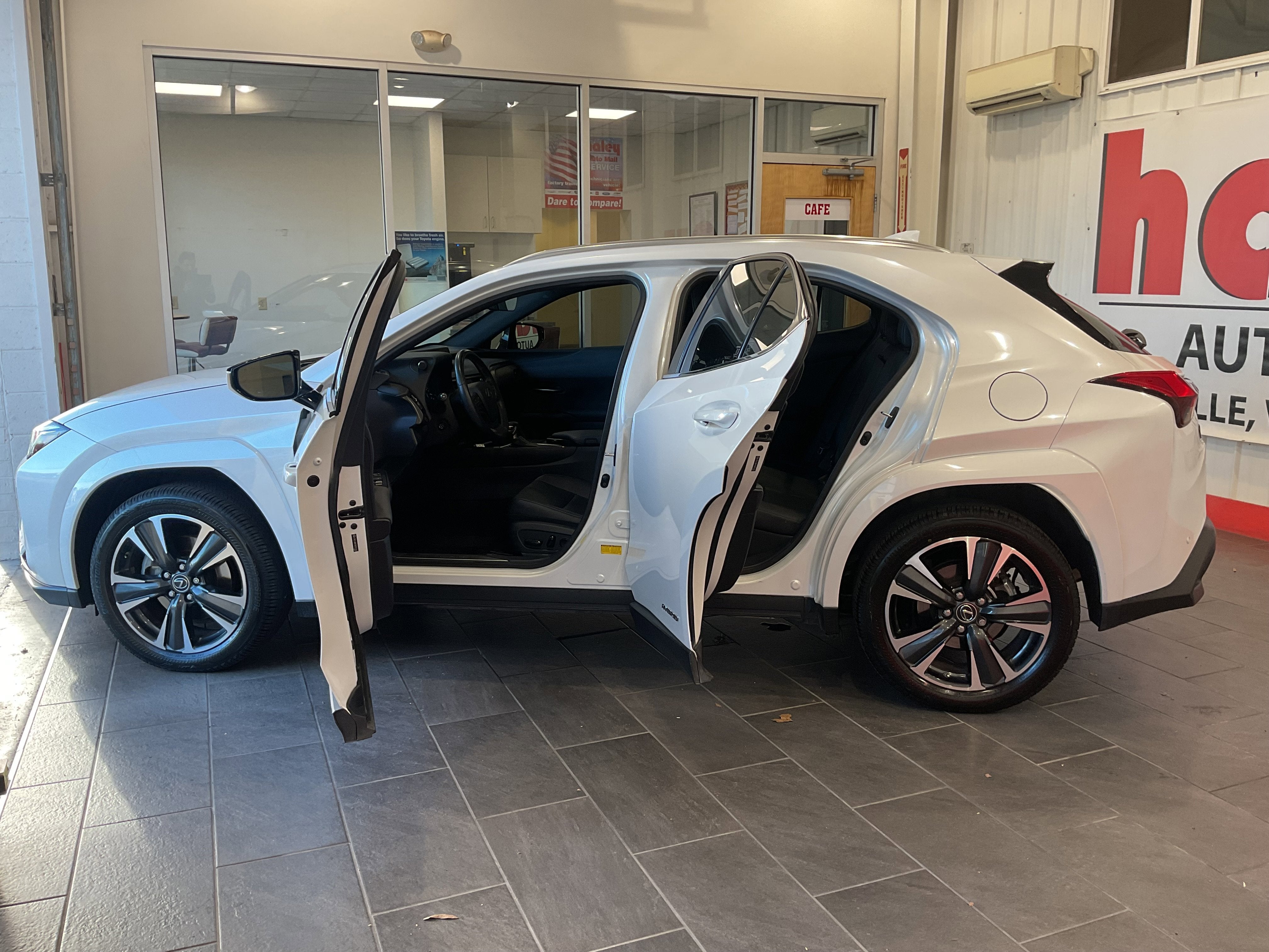 2022 Lexus UX UX 250h Luxury