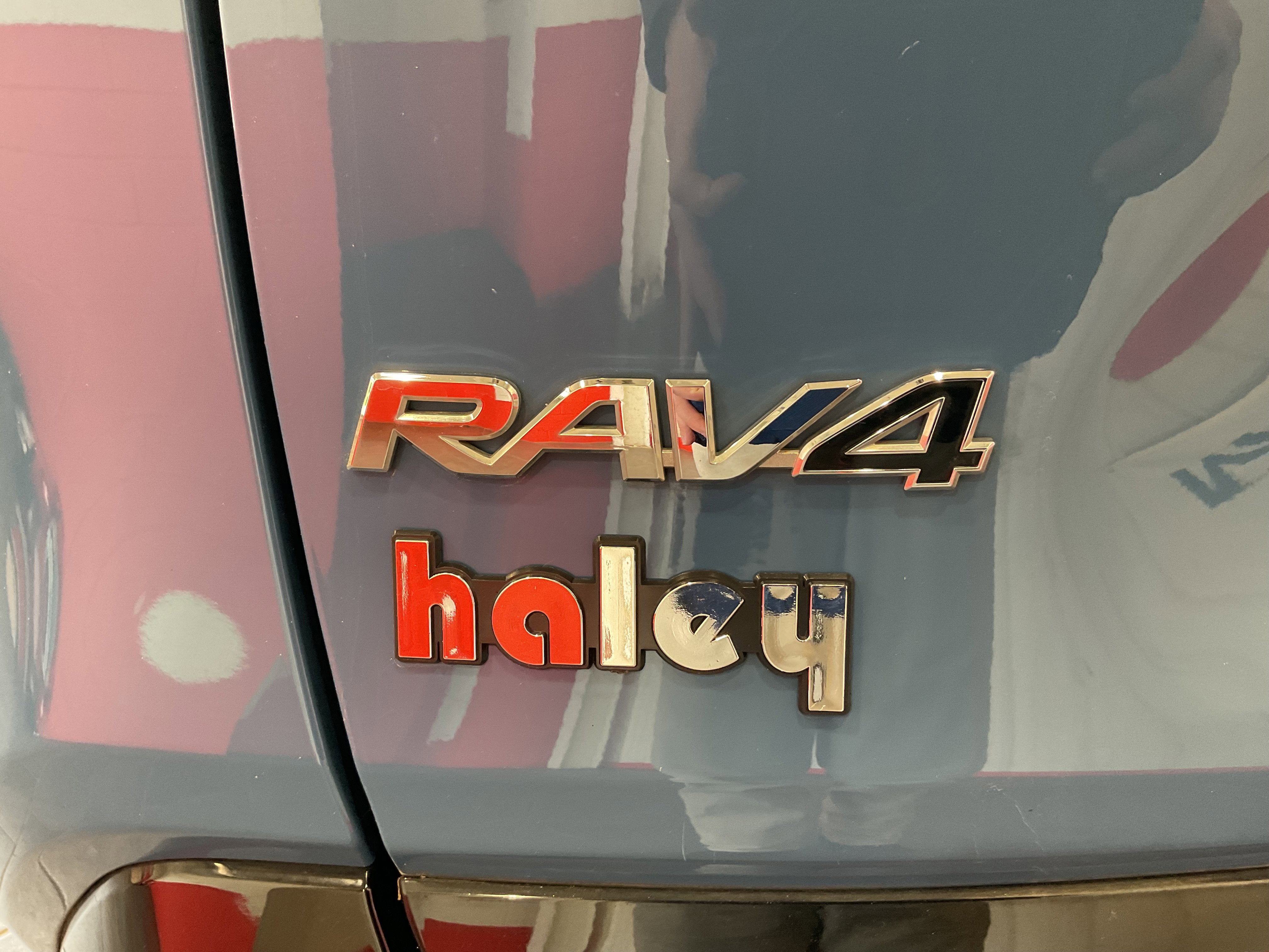 2022 Toyota RAV4 Hybrid SE