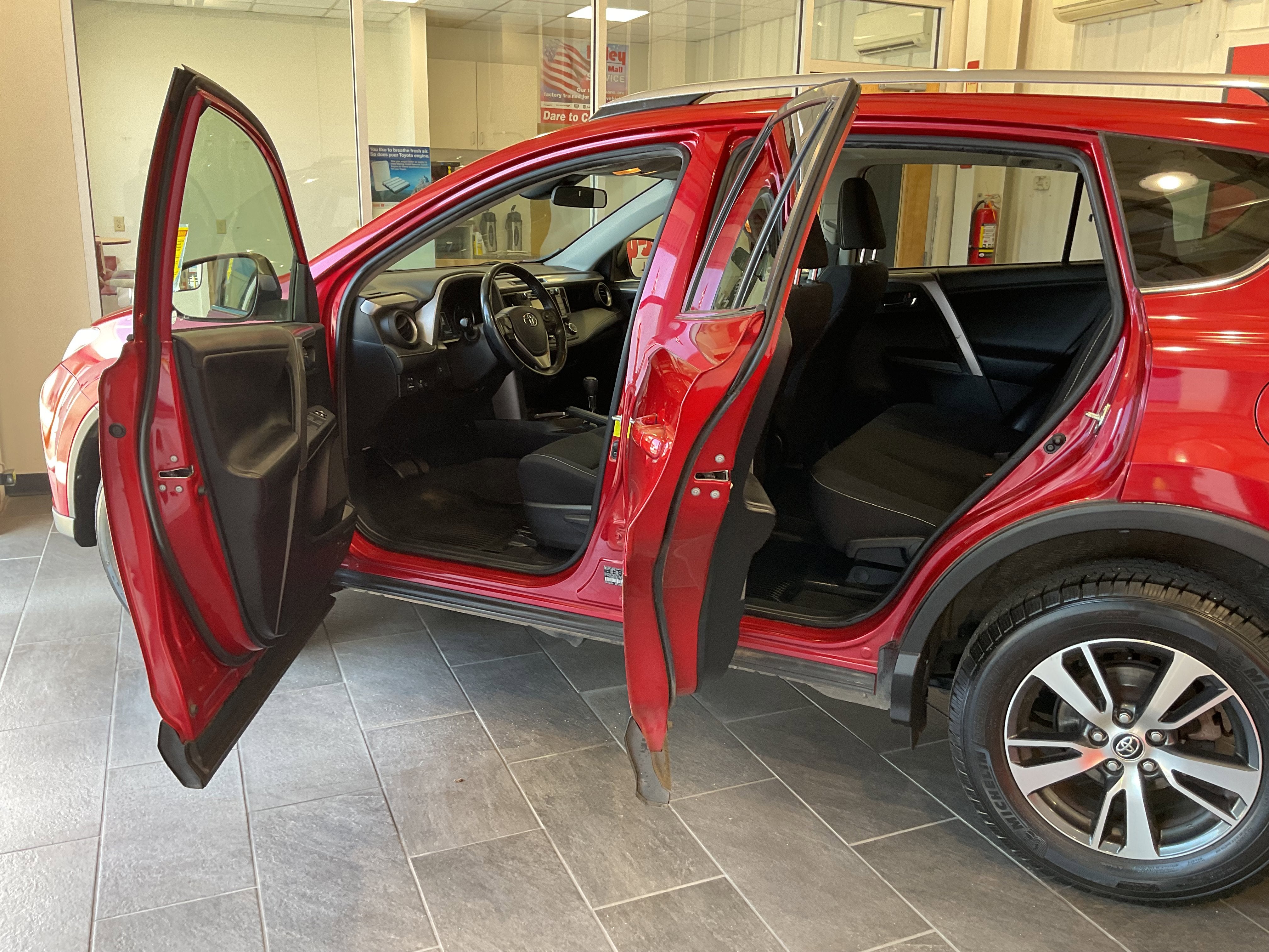 2017 Toyota RAV4 XLE