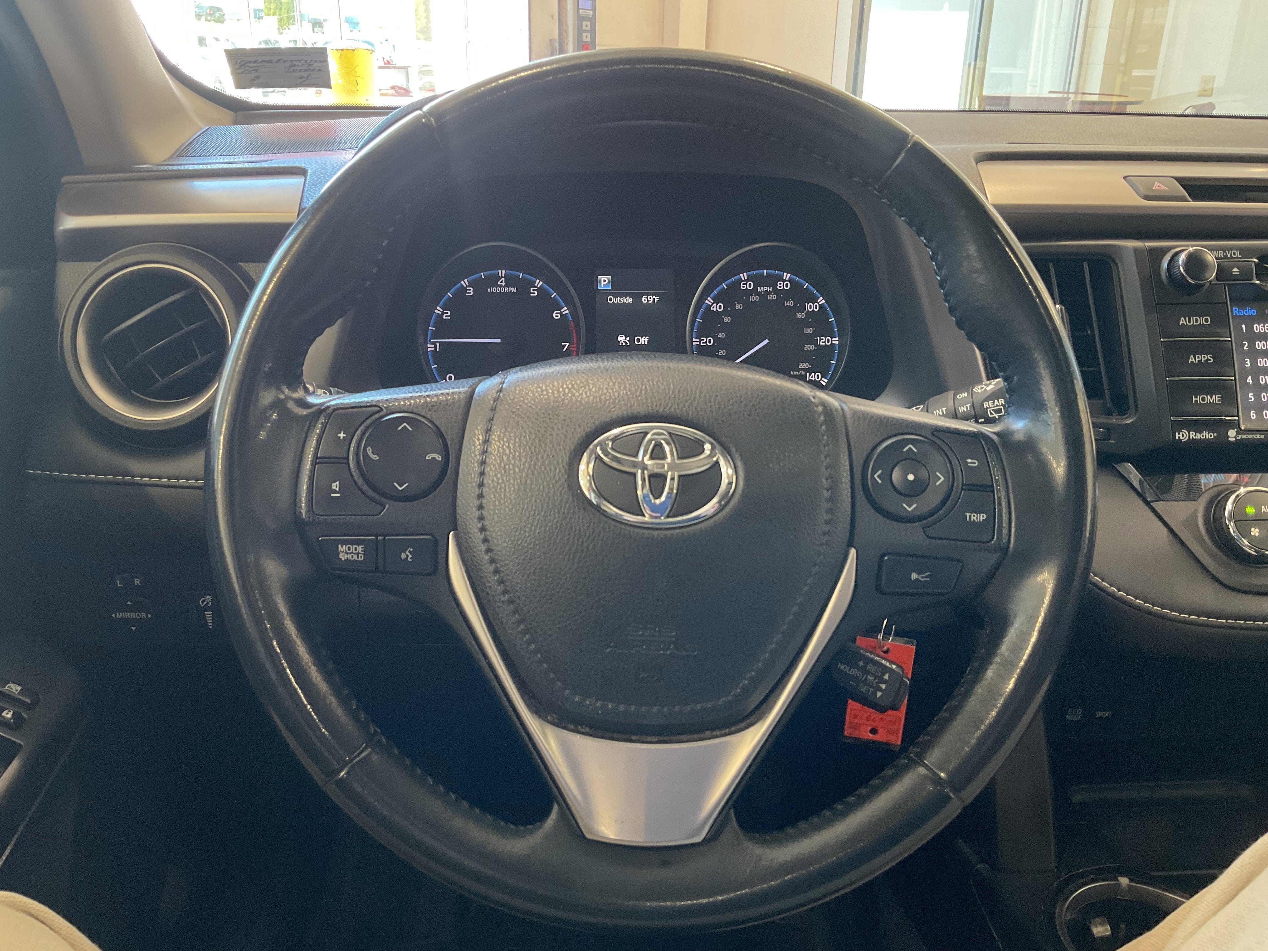 2017 Toyota RAV4 XLE
