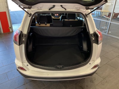 2018 Toyota RAV4 Hybrid XLE