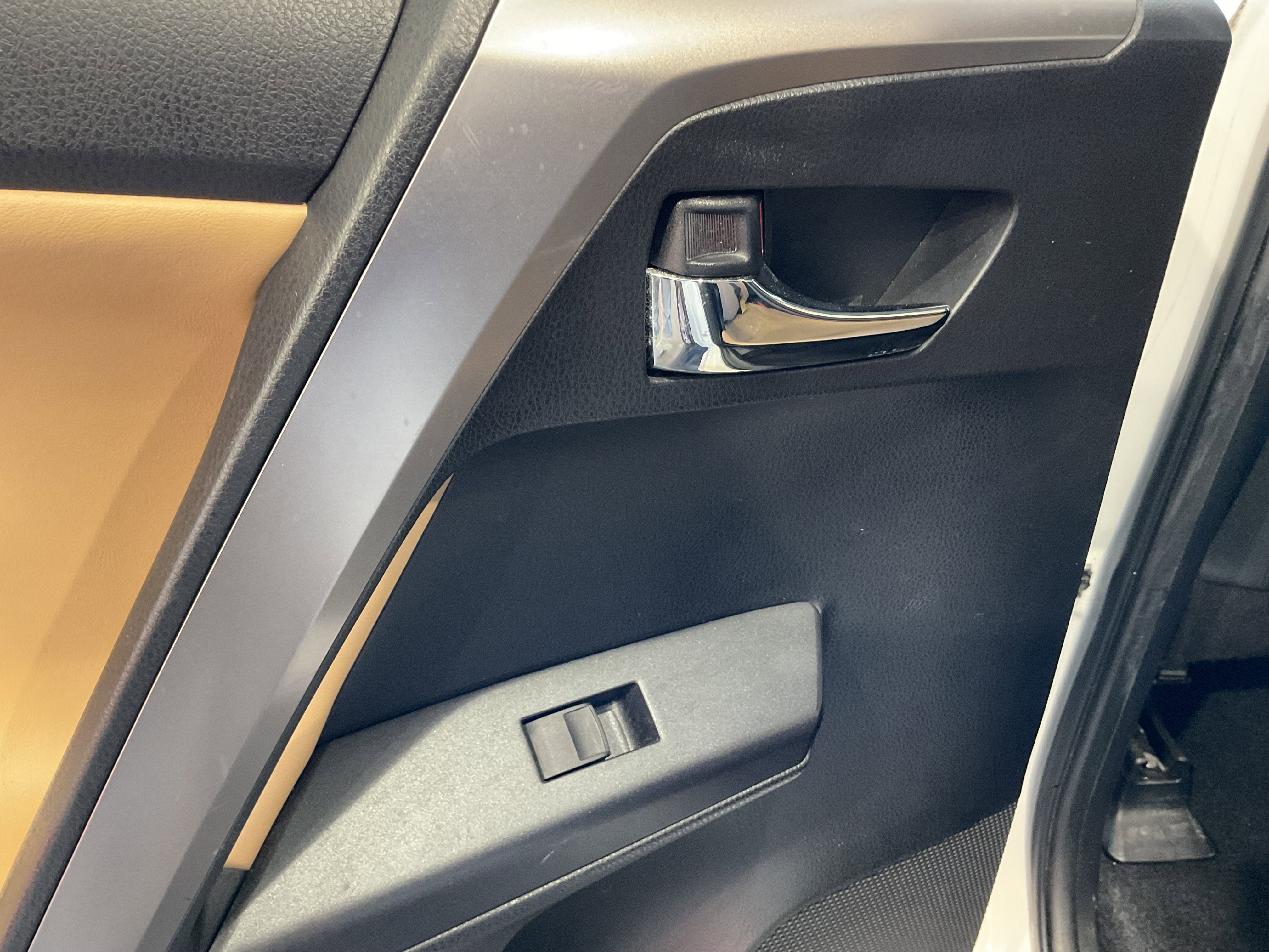 2018 Toyota RAV4 Hybrid XLE