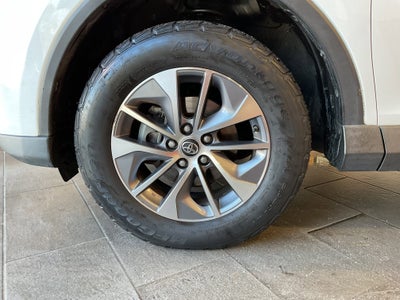 2018 Toyota RAV4 Hybrid XLE