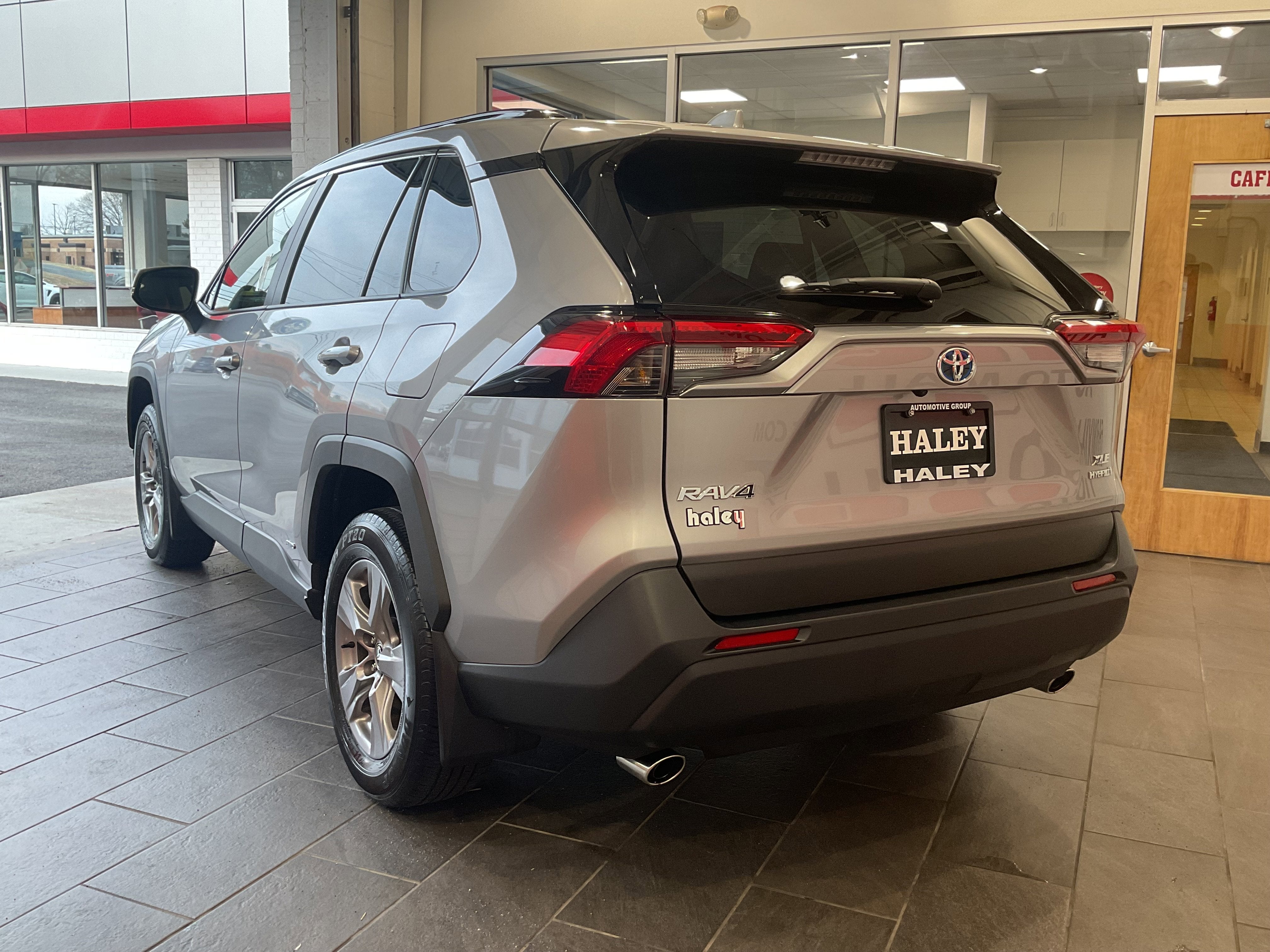 2023 Toyota RAV4 Hybrid XLE