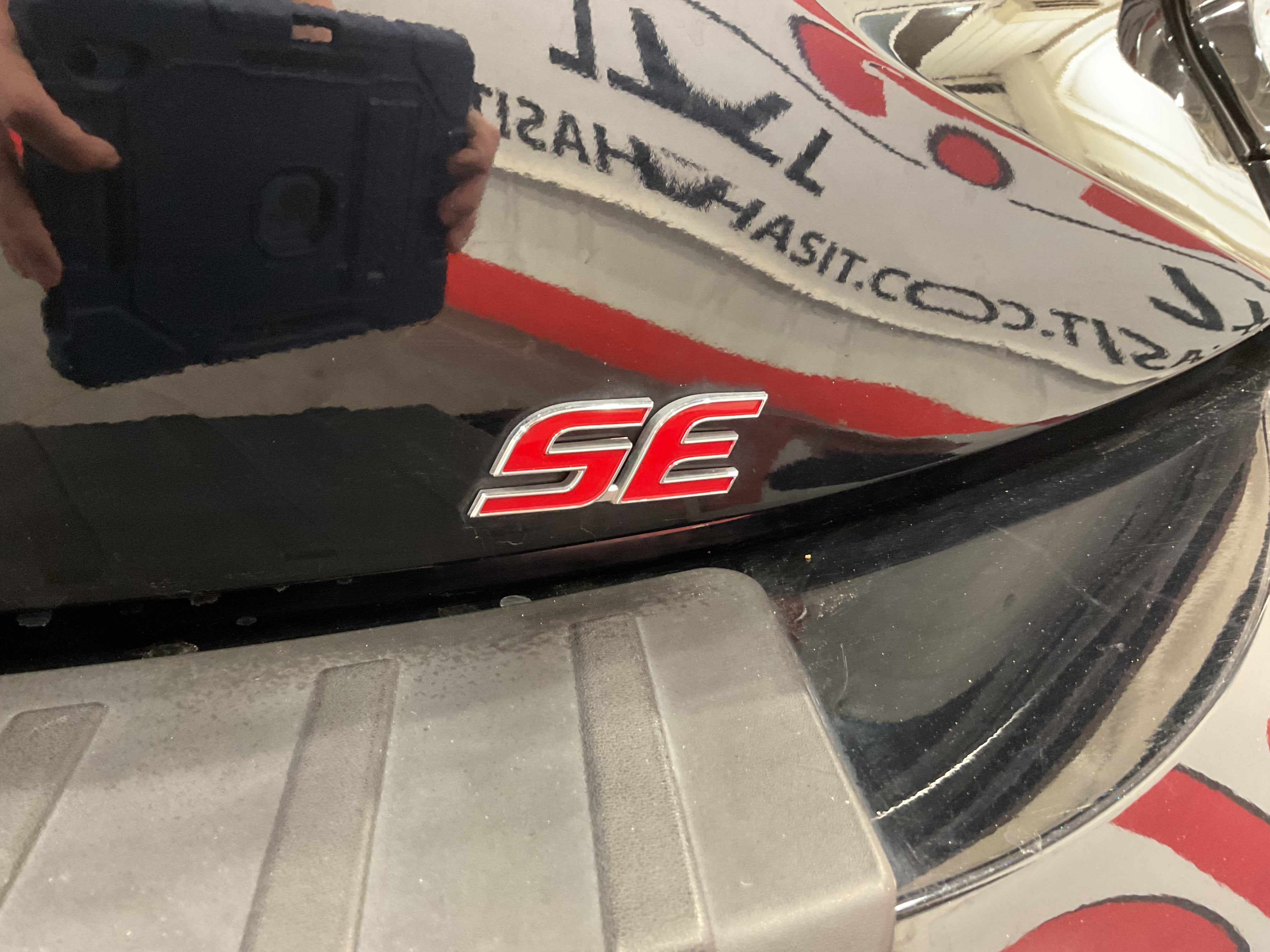 2024 Toyota Corolla Hatchback SE