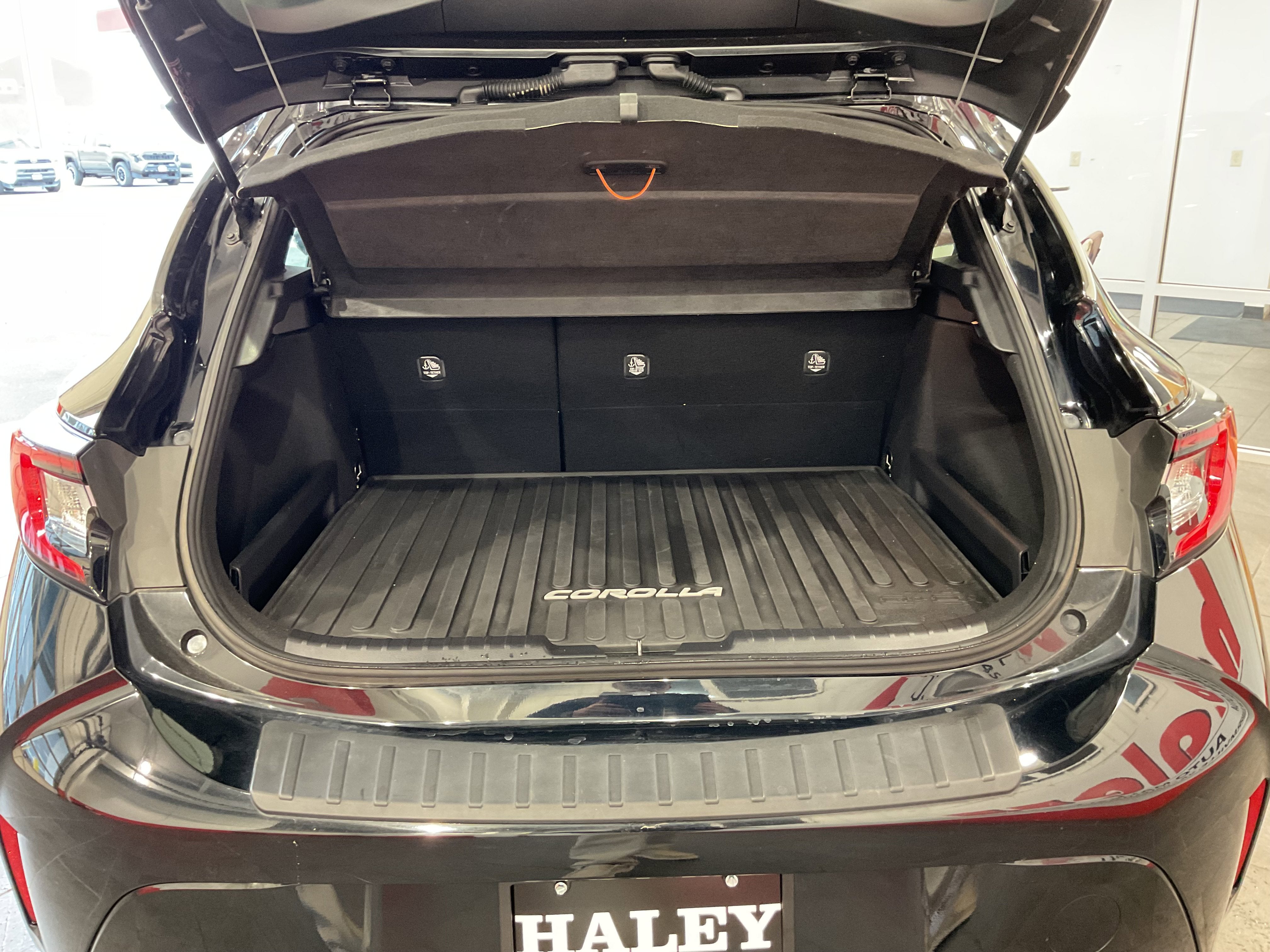 2024 Toyota Corolla Hatchback SE