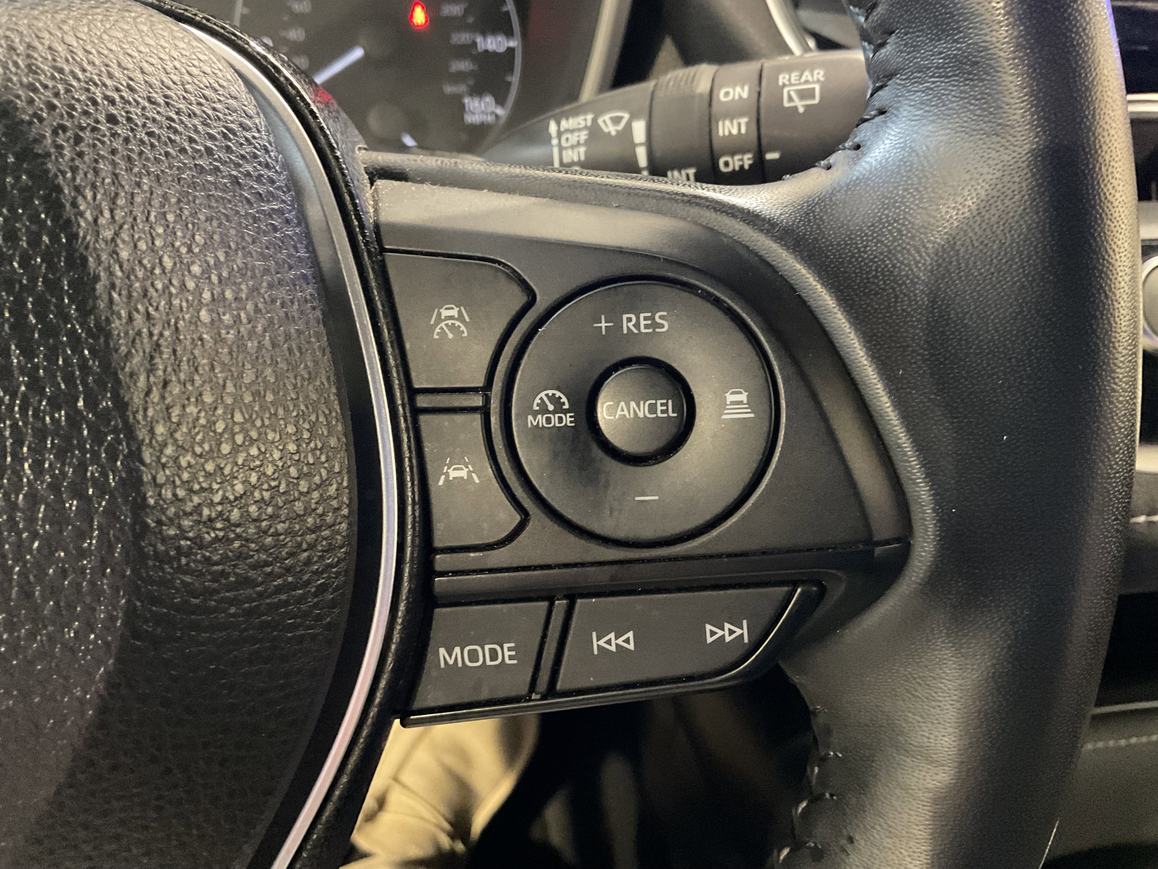 2024 Toyota Corolla Hatchback SE