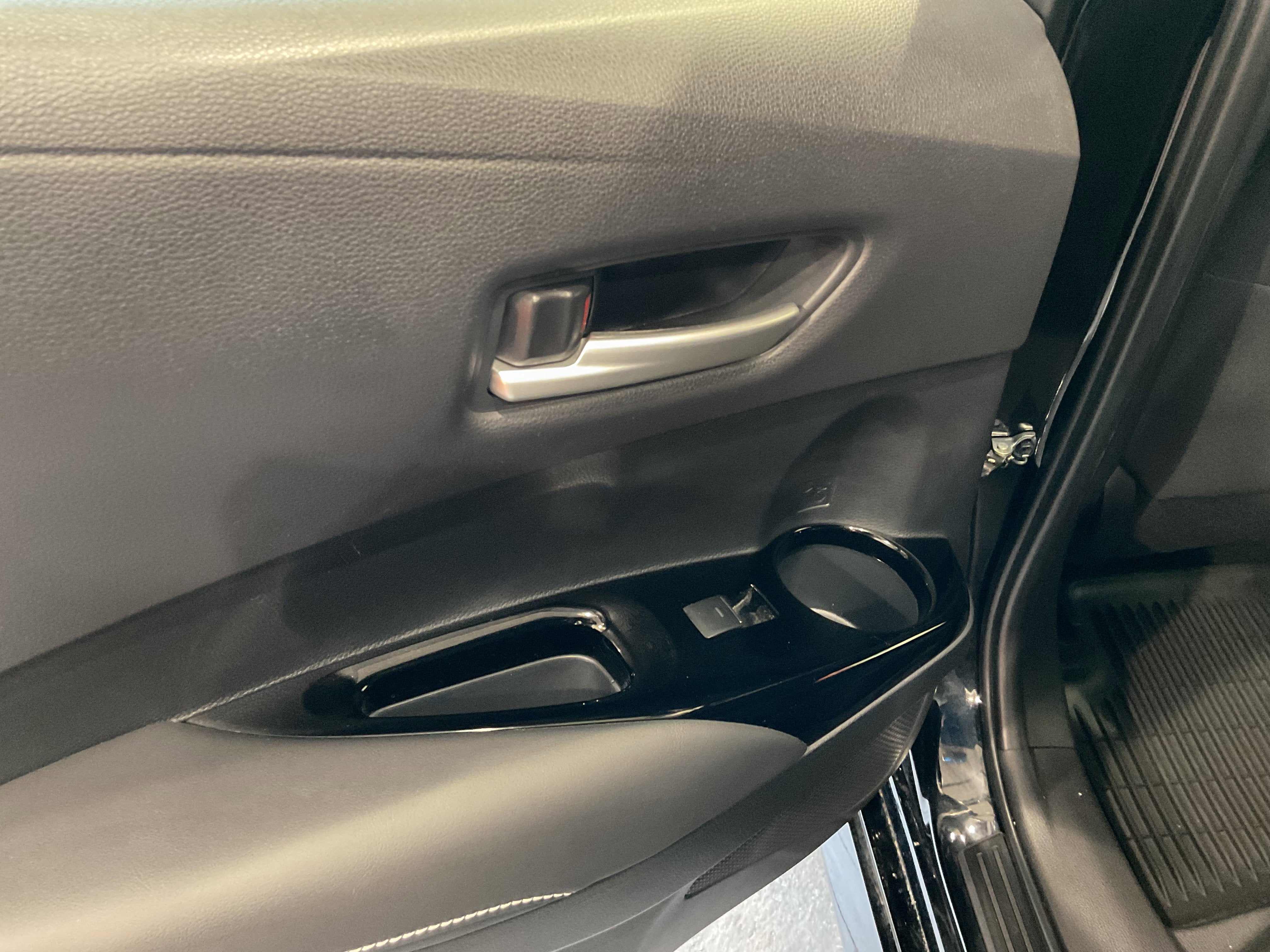 2024 Toyota Corolla Hatchback SE