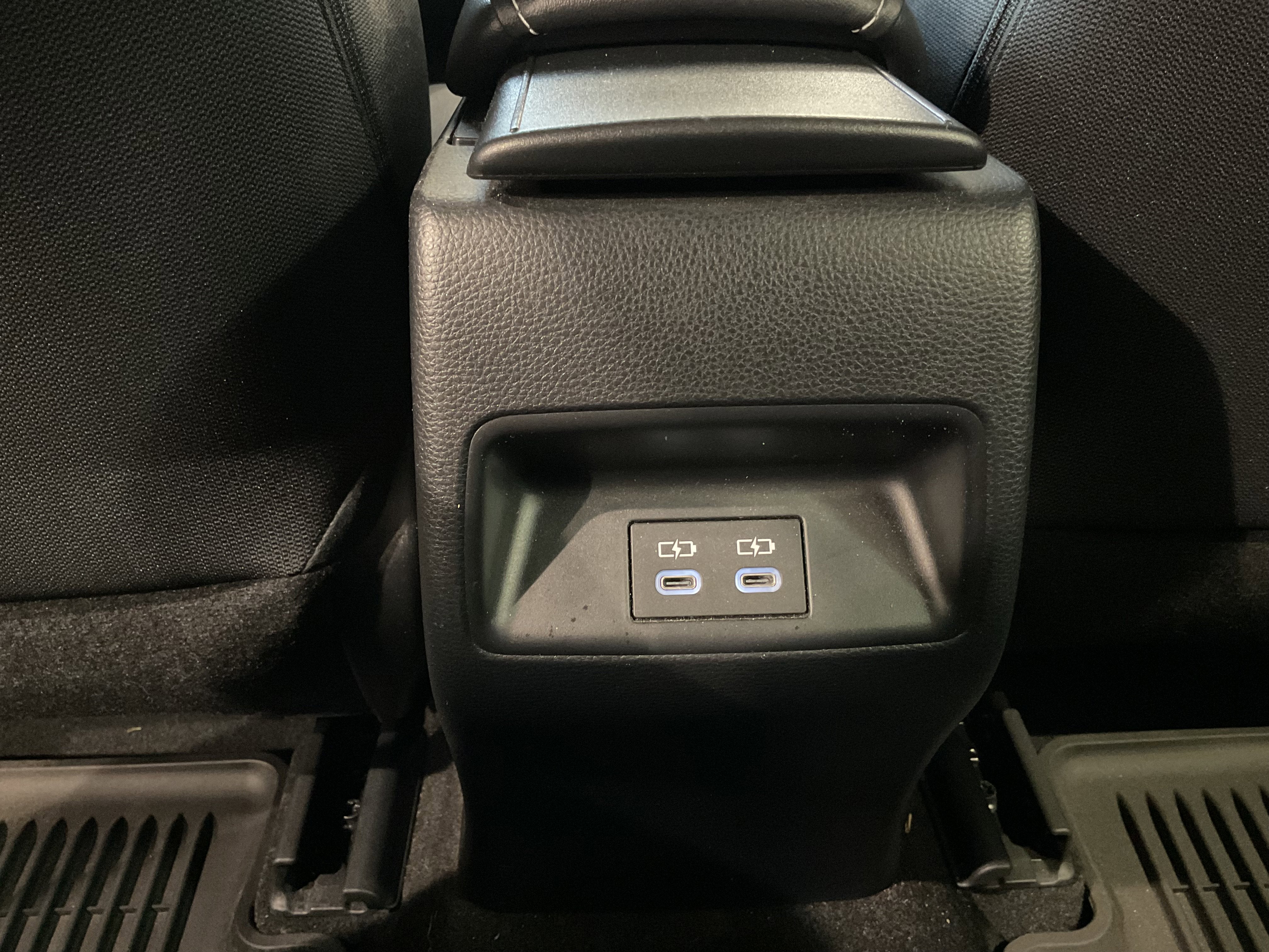 2024 Toyota Corolla Hatchback SE