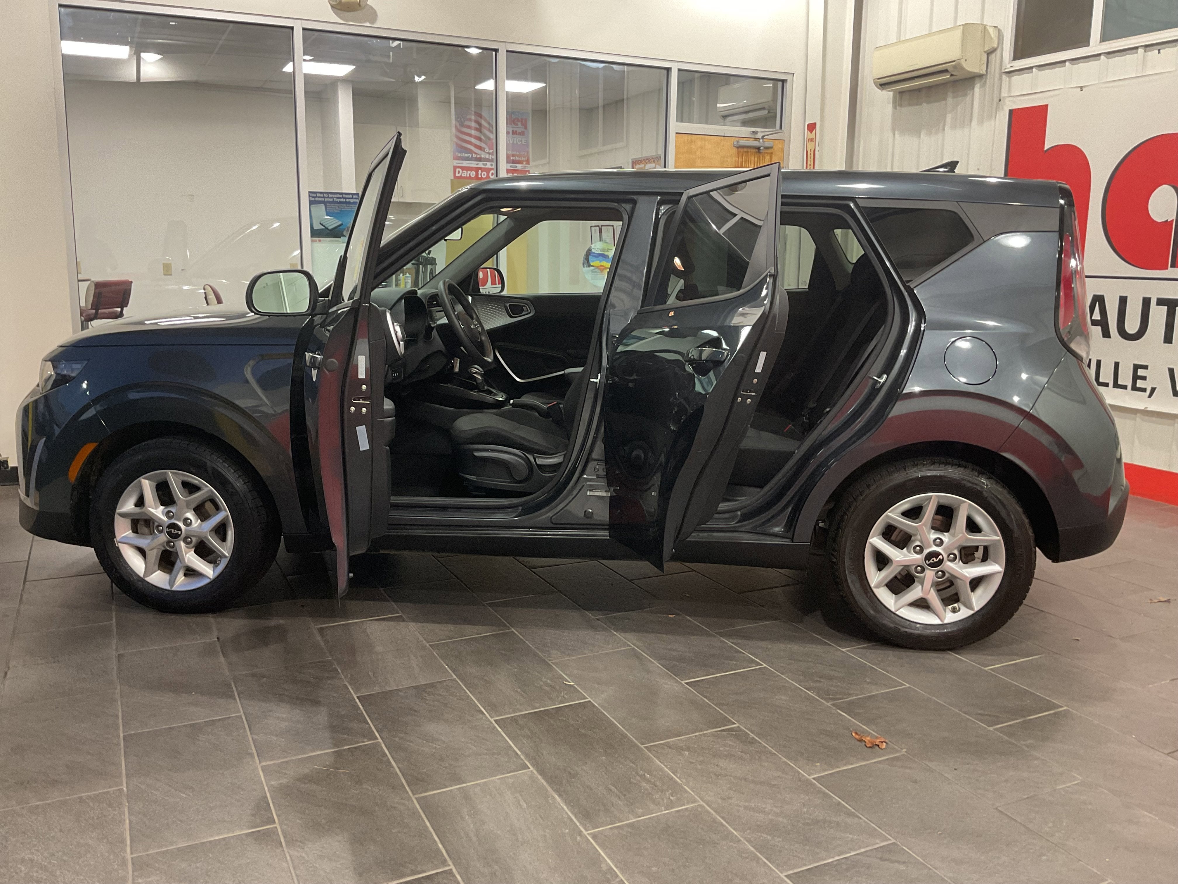 2024 Kia Soul LX