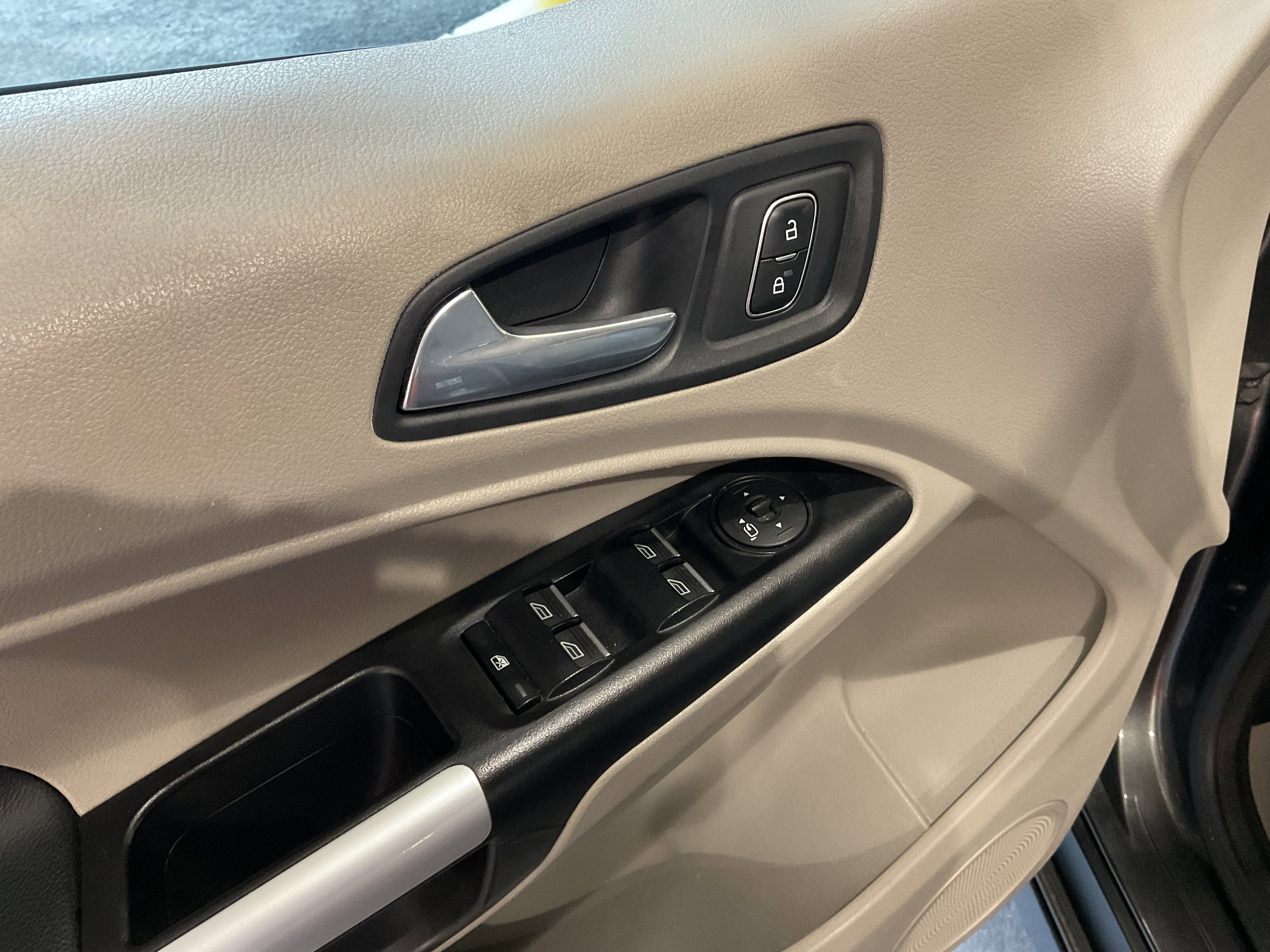 2020 Ford Transit Connect Wagon Titanium