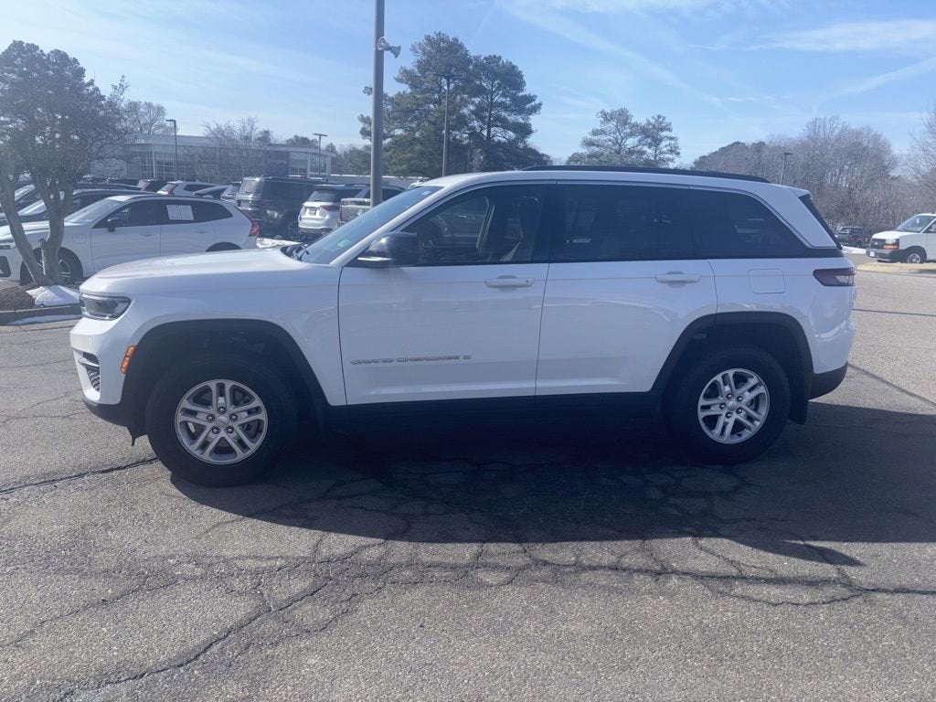 2025 Jeep Grand Cherokee Laredo
