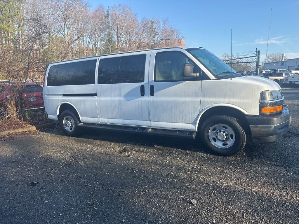2023 Chevrolet Express Passenger LT