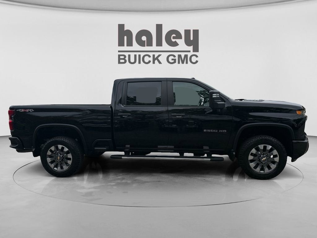 2024 Chevrolet Silverado 2500HD Custom