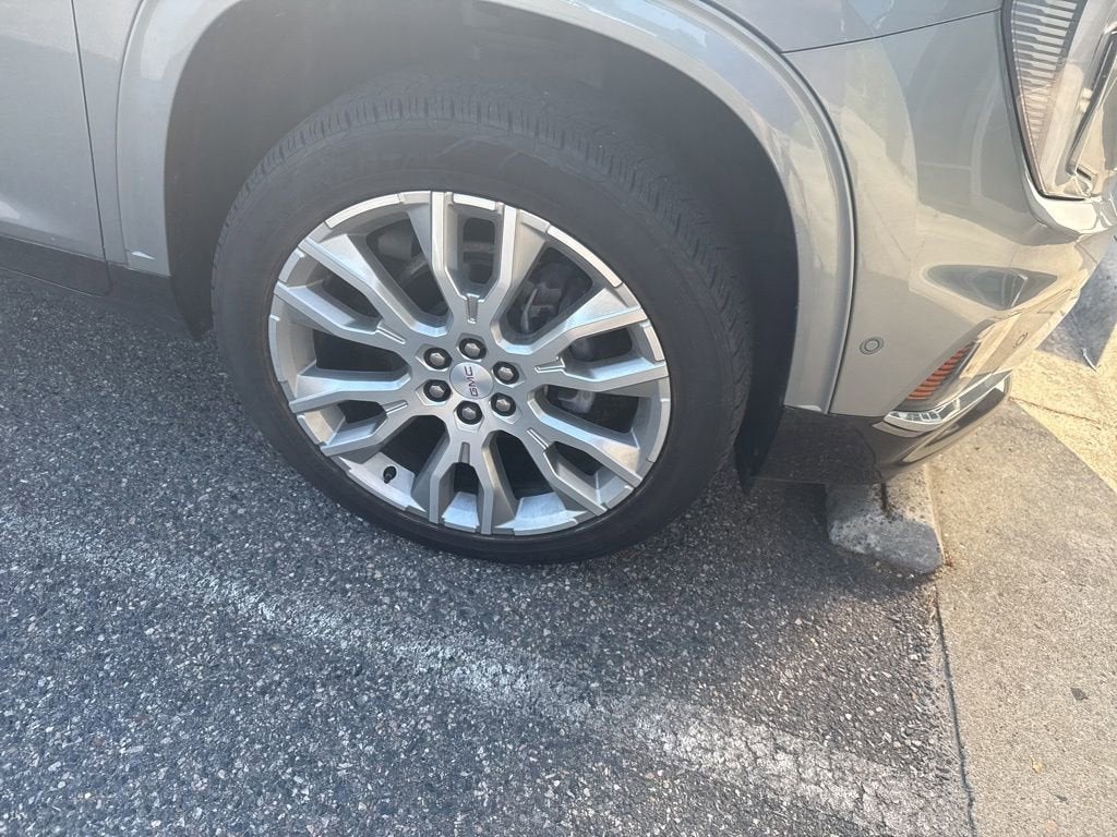 2024 GMC Acadia AWD Denali